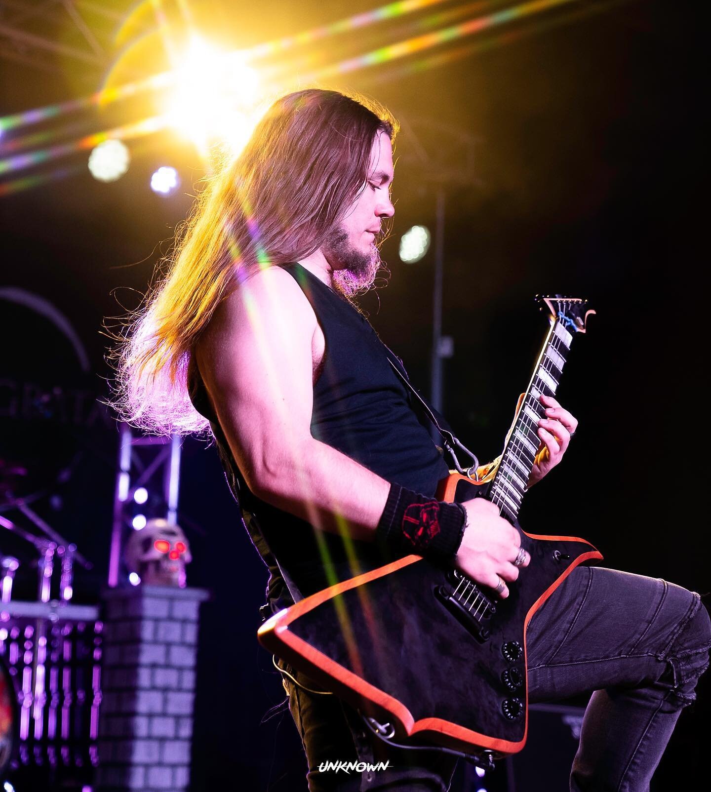 Happy Sunday! 
Is that Jesus!? Nope, just Bryce. Carry on. 
More announcements tomorrow!
📸: @unknownvision 
#rockfest #sunday #livemusic #rock #metal #schecter #wyldeaudio #jesus