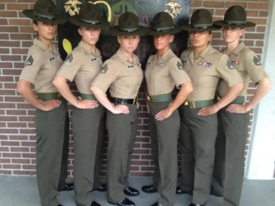 marine-female-di-55019.jpg