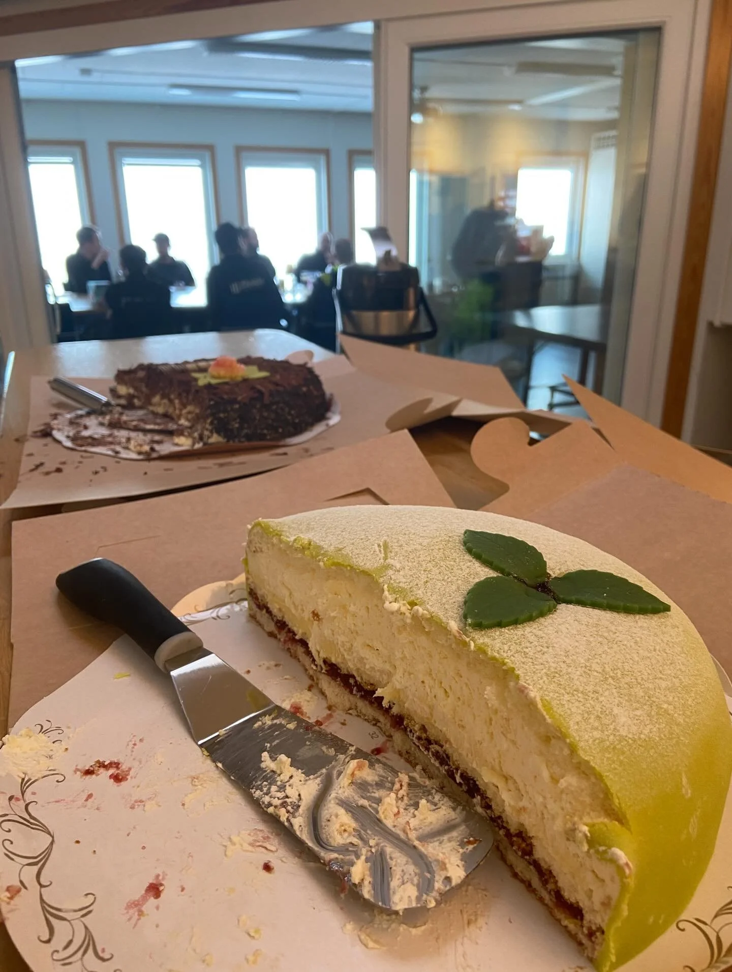 Idag firade vi p&aring; Elvida att vi blivit certifierad Anl&auml;ggarfirma inbrottslarm, vilket bl.a intygar att din larmdokumentation f&ouml;rvaras tryggt hos oss, samt att vi f&aring;r installera larm med stora skyddsv&auml;rden. 😊 
Vi &auml;r my