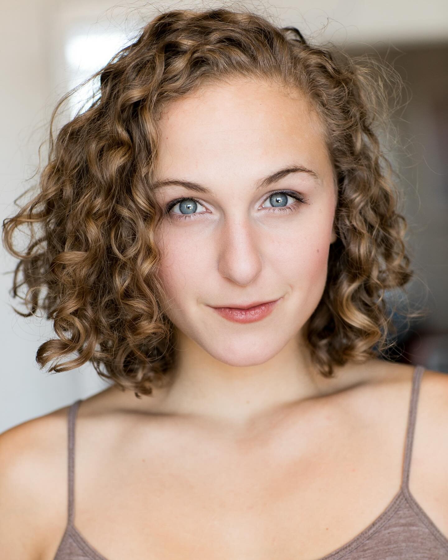 Client Spotlight: HOPE ENDRENYI
@hope_endrenyi 

So excited to work with Hope. She&rsquo;s a talented dancer, singer and actor. She took some time away from the stage to do climate change work (which is awesome) and she&rsquo;s back! 🤩

#mmvtalent