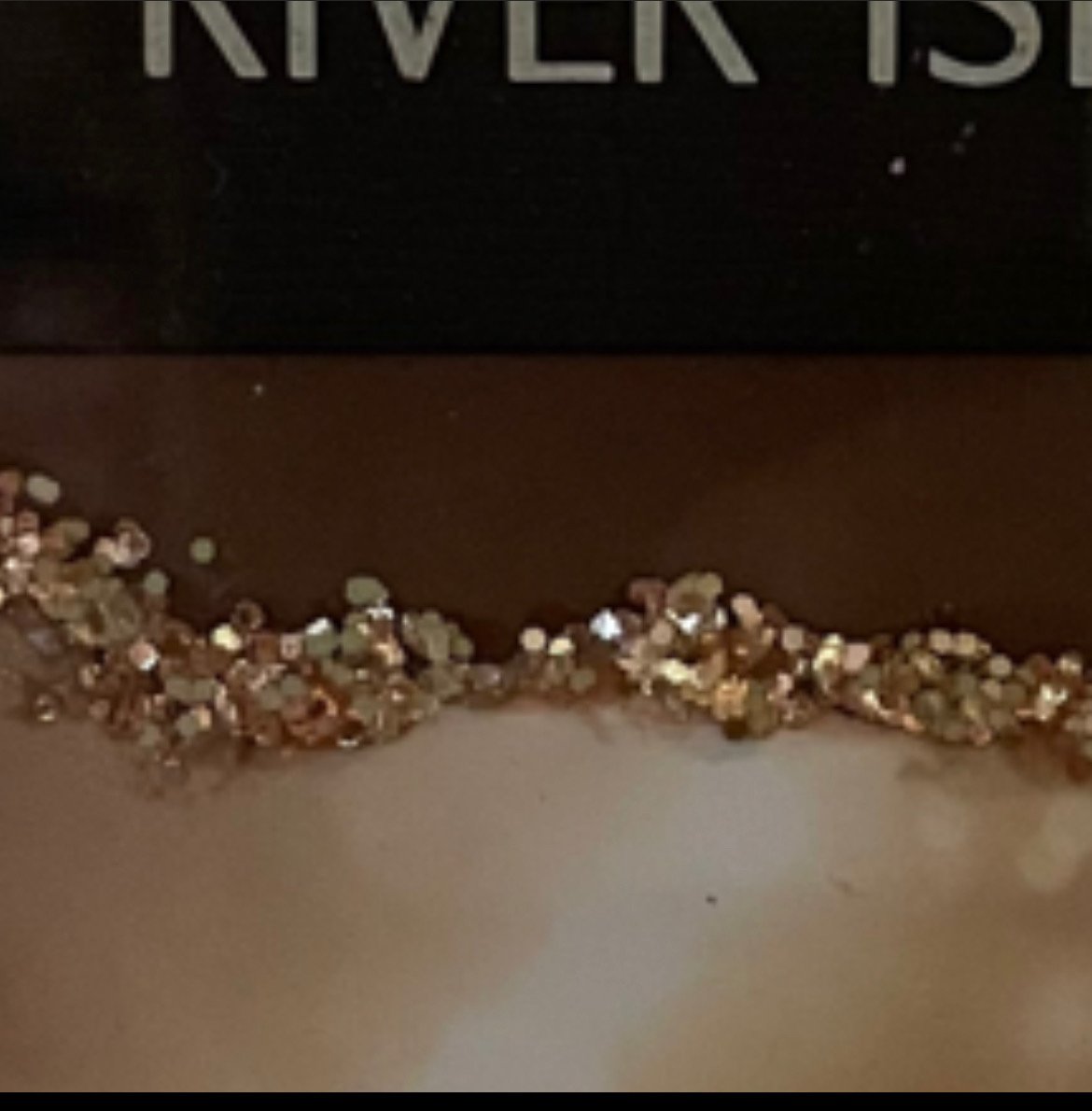 detail2 Glitter Island1.jpg