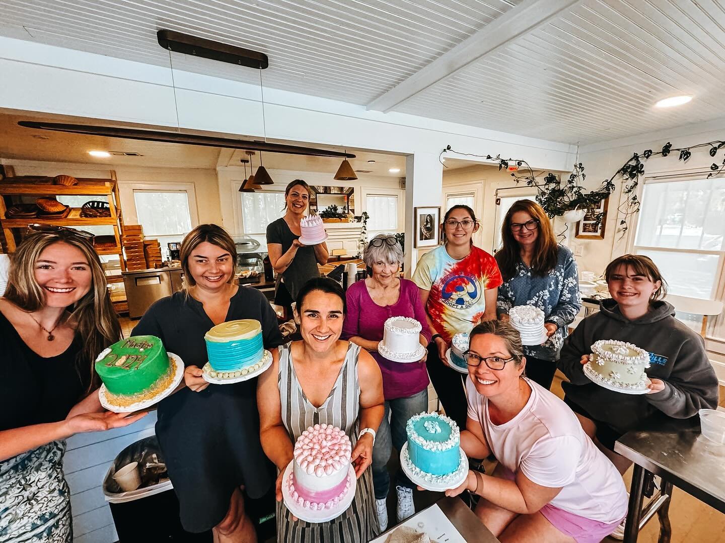 Our Mom &amp; Me: Biscuits, Jam, &amp; Tea class may be sold out, but we just added an awesome class that is happening Mother&rsquo;s Day weekend that you won&rsquo;t want to miss! 🎂

Join our cake decorator, @specialtycakesbymorgan , for a cake dec