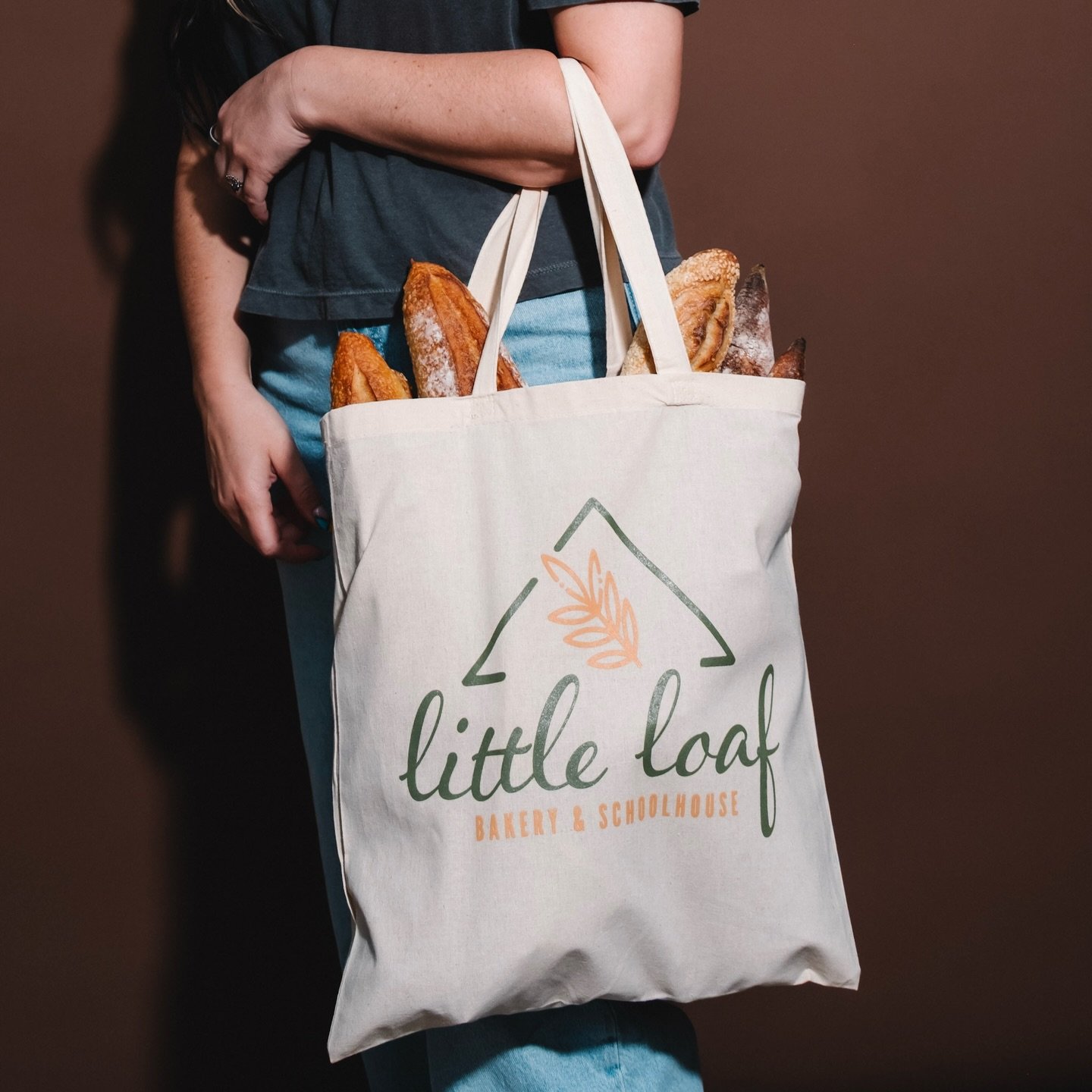 Every small business purchase during the holiday season makes a big difference! 🥖

Swing by the shop to snag a gift card, a pastry, a loaf of bread, a tote bag, and so much more this holiday season. And be sure to come out this Sunday to shop with e