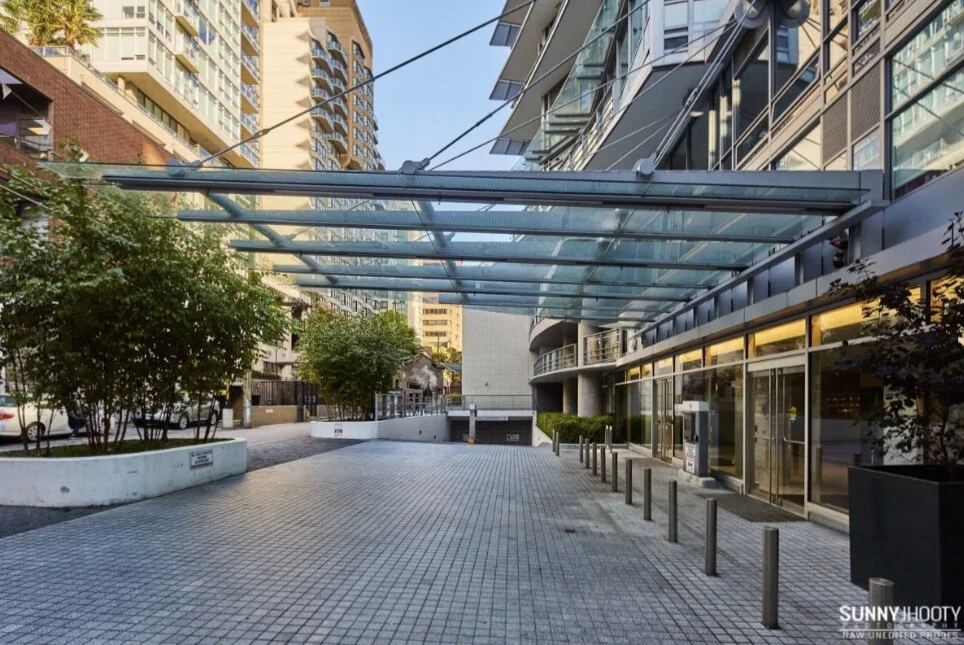 Tate Downtown: View N in Porte Cochere. Design Concept: Gregory Borowski at Merrick Architecture for Bonds Group. Photo: Sunny Jhooty 2019