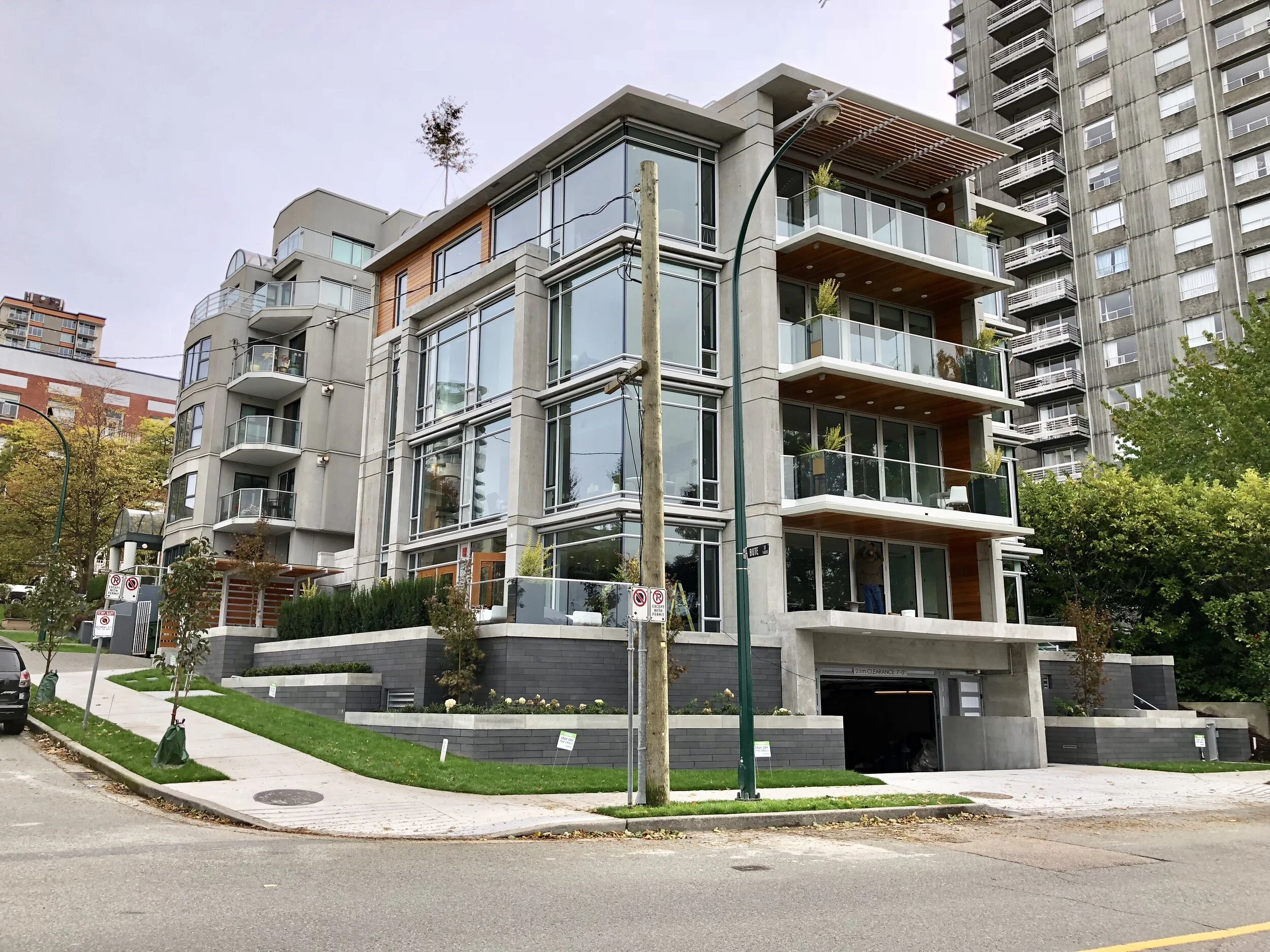 Eventide: View NE from Beach Avenue. Design Concept: Gregory Borowski with Gina Lyons + Colin Merriam at Merrick Architecture for Deecorp. Photo: Gregory Borowski 2019