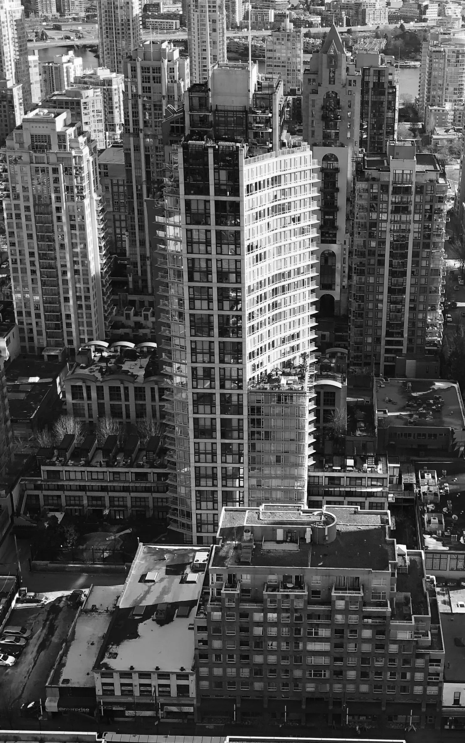 Elan: Aerial View E towards Yaletown. Design Concept: Gregory Borowski at Merrick Architecture for Cressey. Photo: Gregory Borowski 2019
