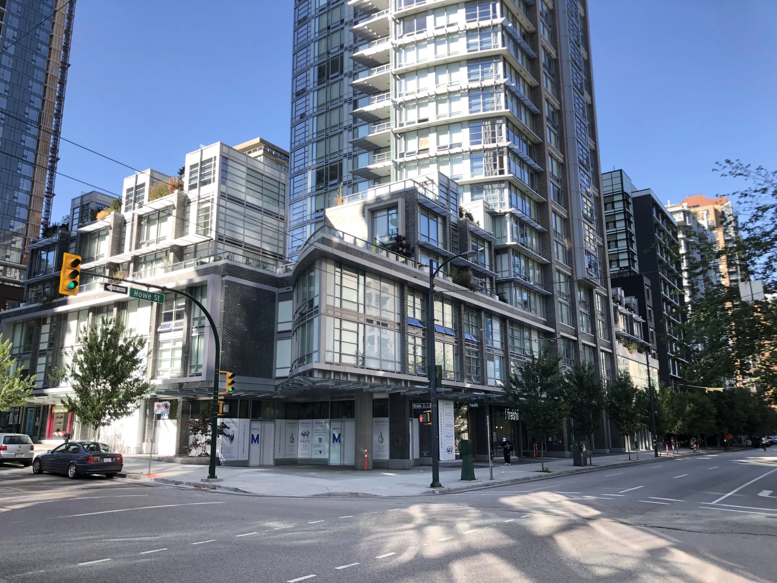 Tate Downtown: View to corner of Howe + Drake Streets. Design Concept: Gregory Borowski at Merrick Architecture for Bonds Group. Photo: Sunny Jhooty 2019