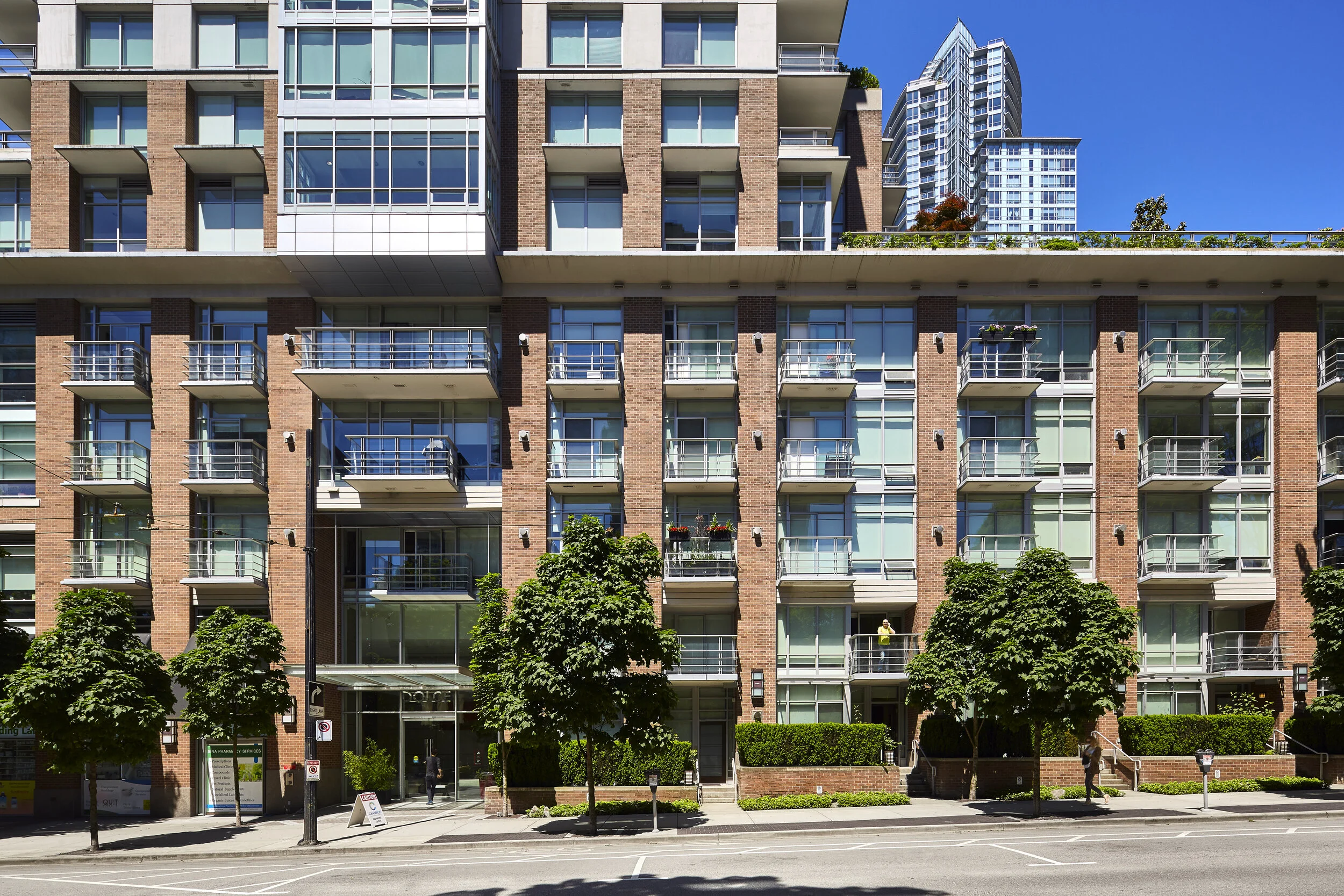 Symphony Place: Dolce Tower view from Park. Design Concept: Paul Merrick. Detail Design: Gregory Borowski at Merrick Architecture for Solterra. Photo: Sunny Jhooty 2017
