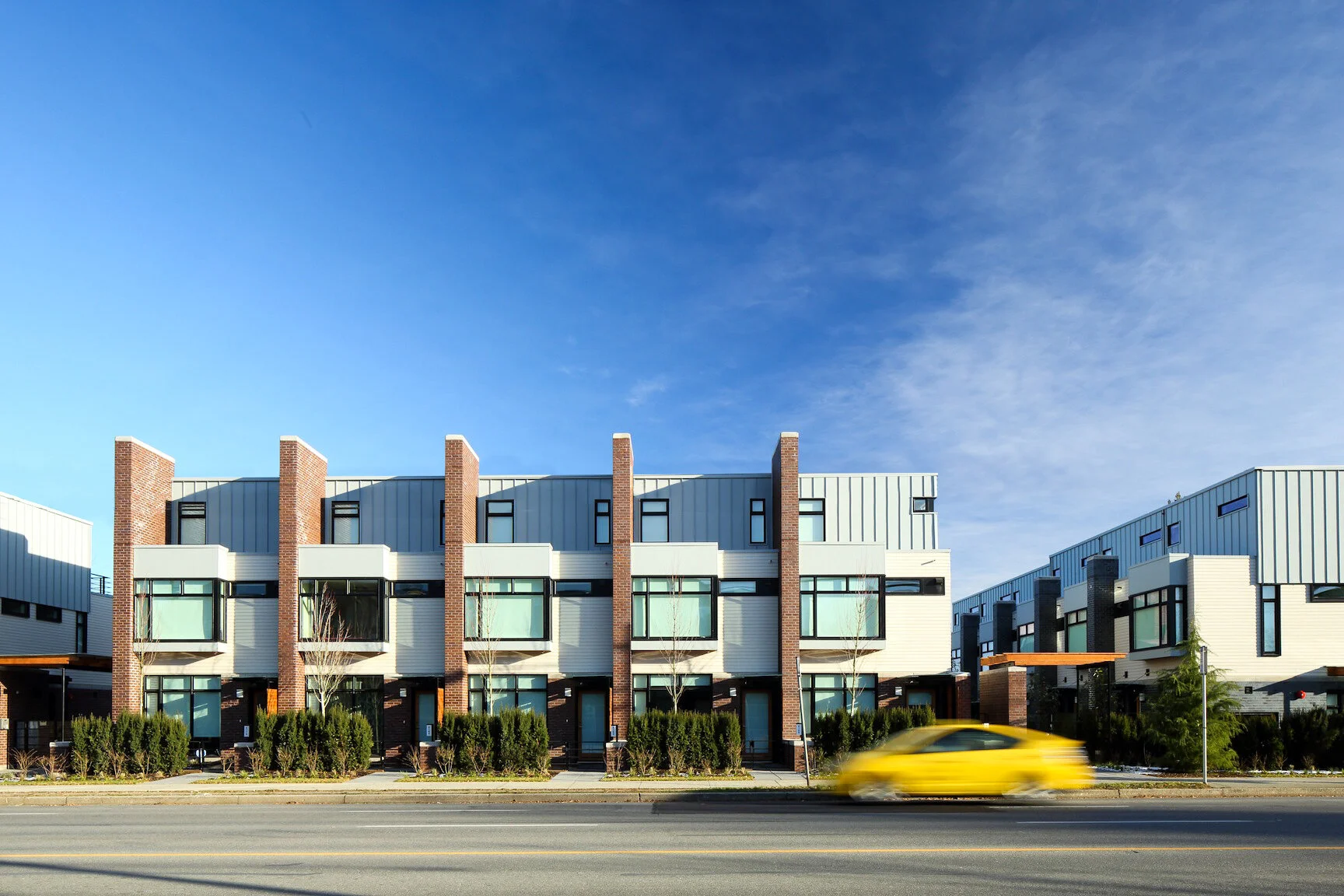 Oak: View from Oak Street. Design Concept: Gregory Borowski at Merrick Architecture for Listraor. Photo: Ema Peter 2014