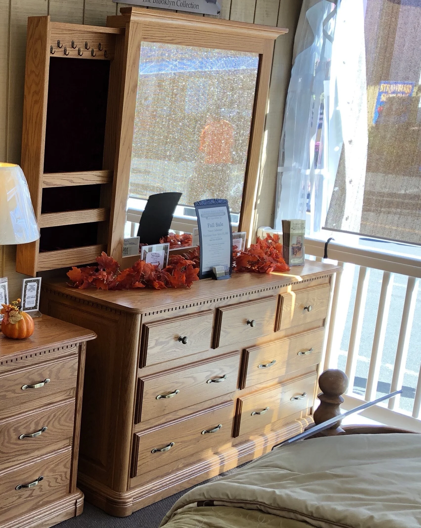 Fancy Ladies Dresser w_Jewelry Mirror.jpeg