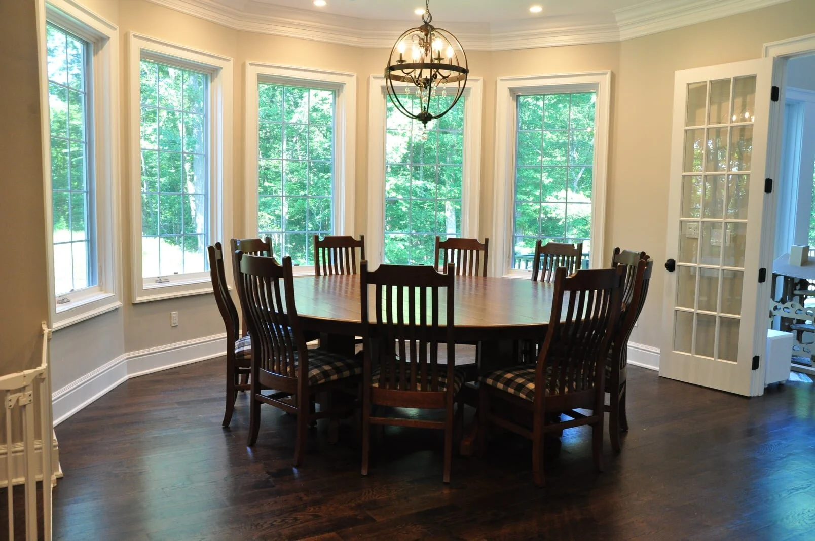 96%22 Round Table Set.jpg