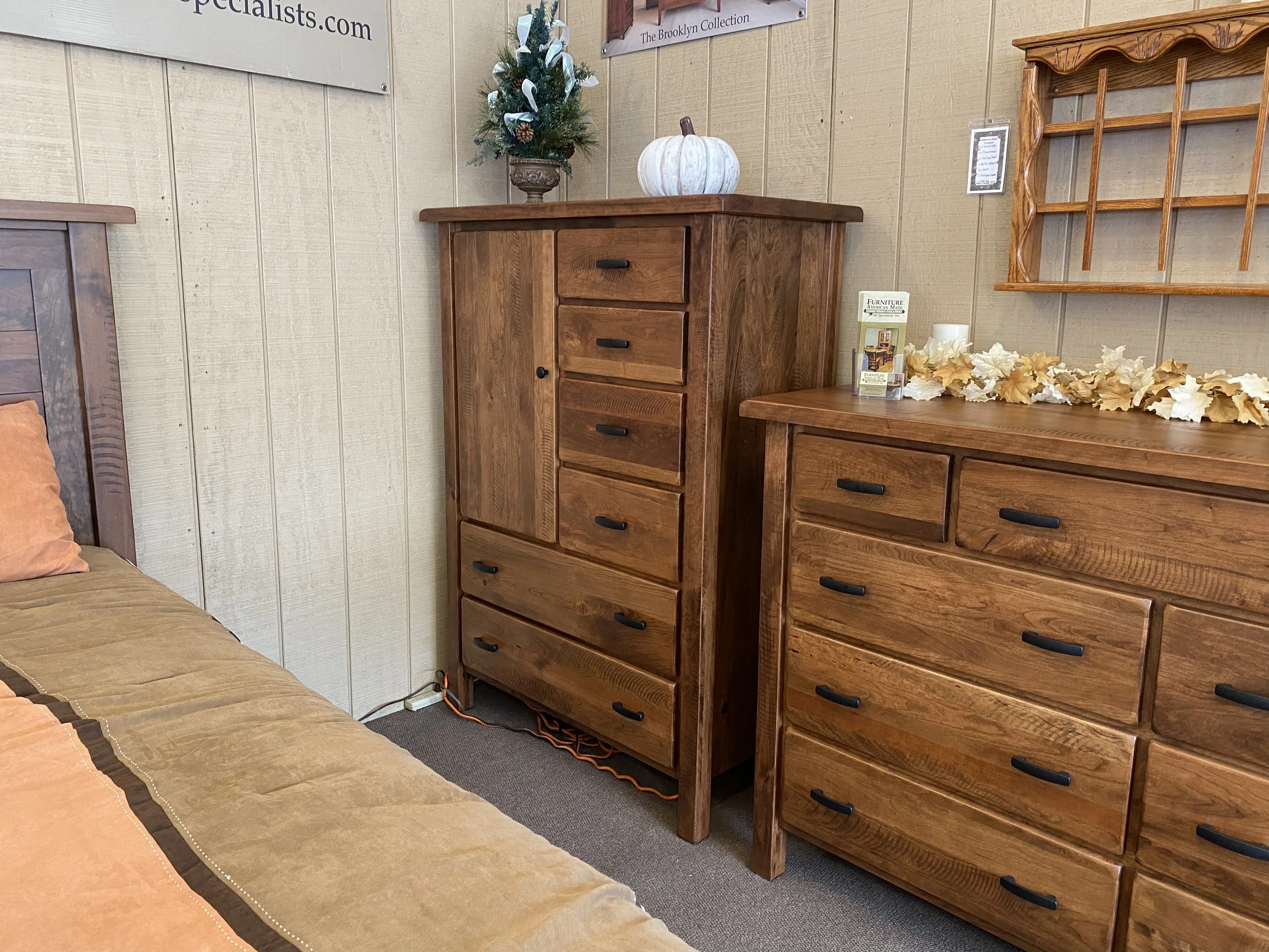 Salem Gentlemens Chest.jpeg