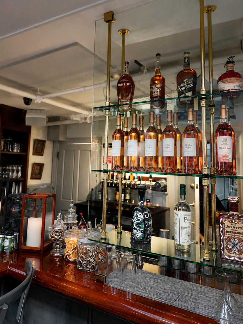 WH+BAR+HANGING.png