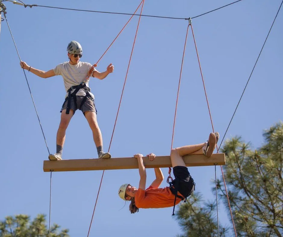 What does camp look like?

It looks like:
 🎒 muddy shoes
 🎶 loud campfire songs
 🏊 cannonballs into the pool
 🎨 messy crafts
 🌌 starry-sky prayers
 😂 uncontrollable laughter

Summer Camp at Chapel Rock is a week kids remember for the rest of th