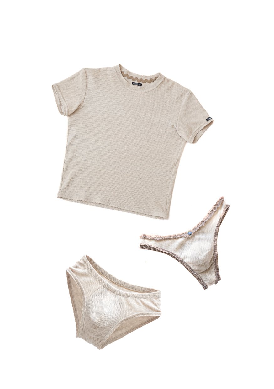 ensemble coton-midi-25-MIDI25-Thomas-Sesoldi-coton-ajouré-pointelle-maille-slip-homme-queer-confort-confortable-blanc-cassé-Marseille.jpg