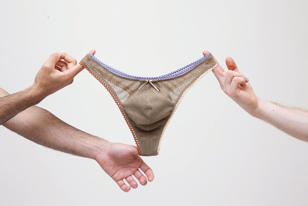 MIDI25_THOMAS-SESOLDI_Alice-Cannard-Marseille-designer-mode_queer-lingerie-non-genrée-117.jpg