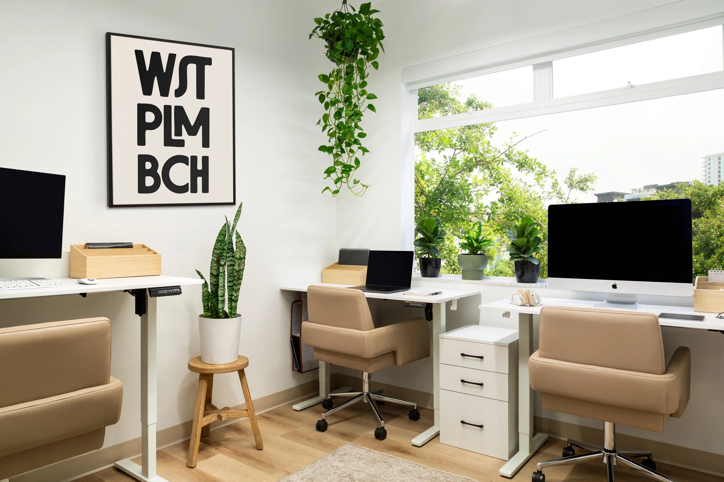 1909-Office-6V4A0400-03 (1).jpg