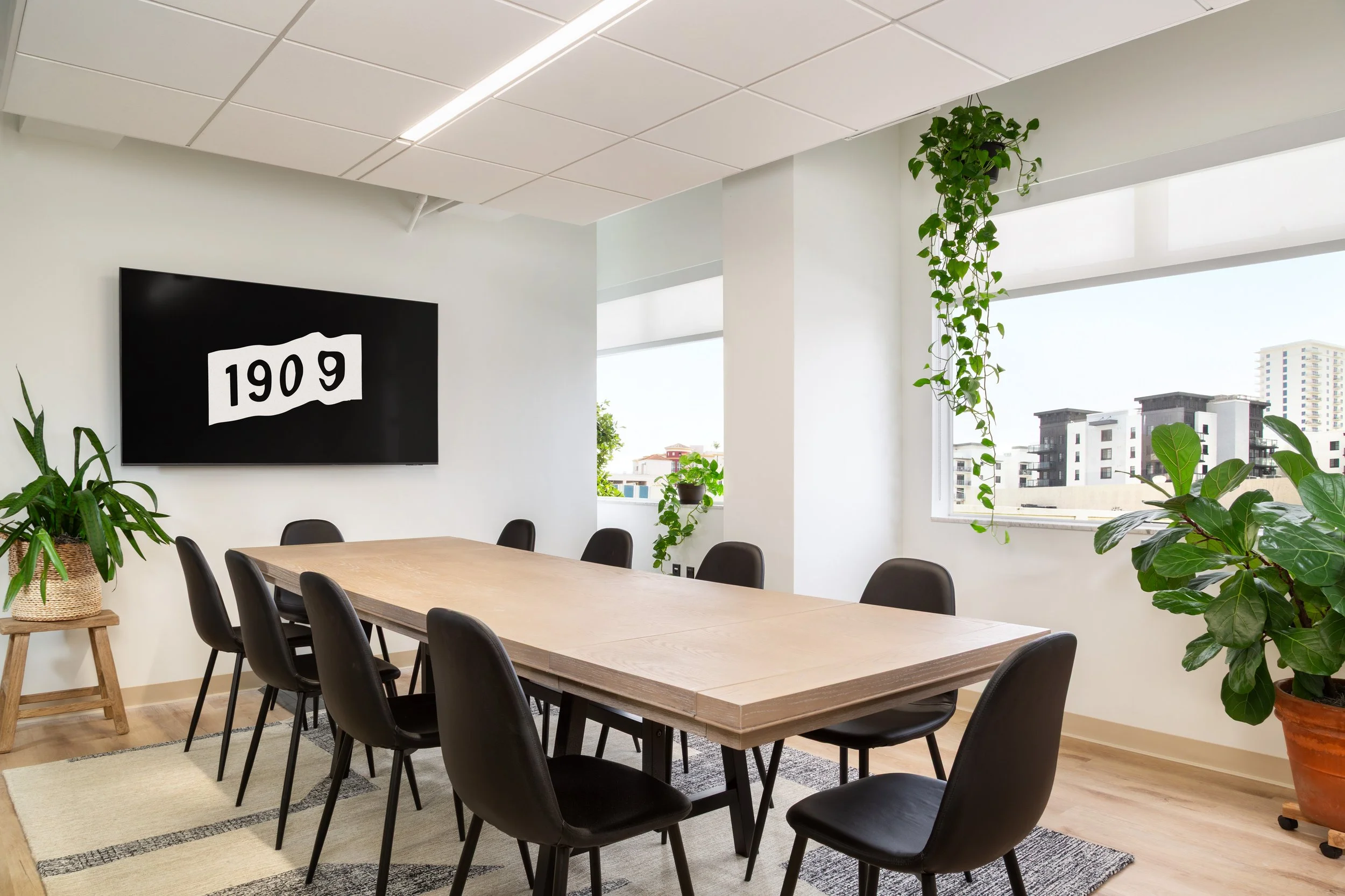 1909-Boardroom-6V4A0118.jpg