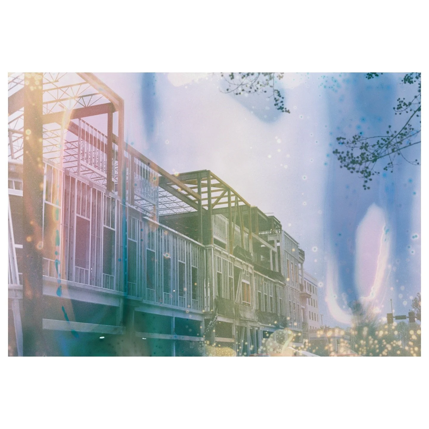 friday film soak. ✨

#construction #film #35mm #lowqualityfilm #filmgrain #filmsoak #filmsoupfridays #filmfollowfriday #analogphotography #experimentalphoto #gainesvillega #northgeorgiaphotographer #filmphotographer