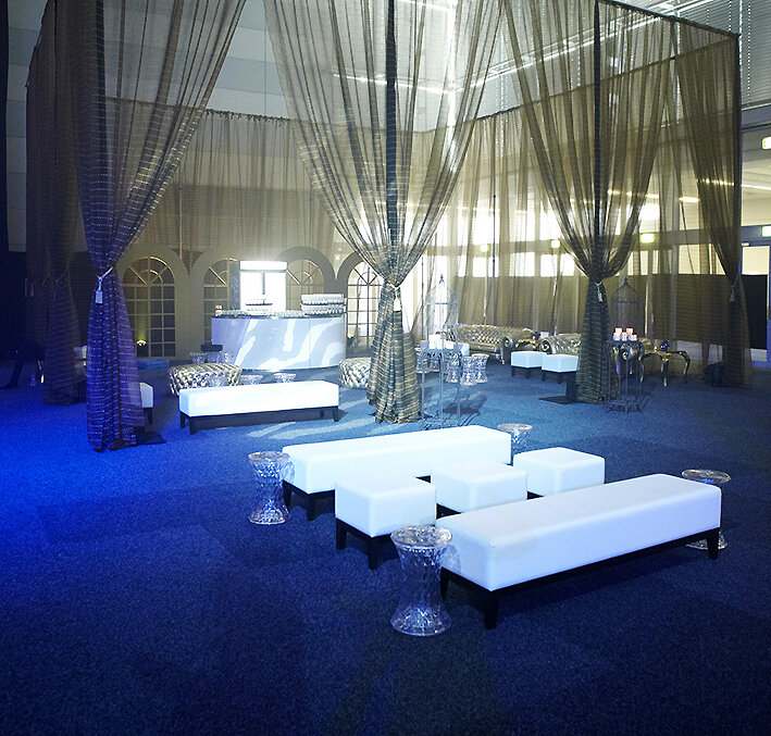 12WBT Syd 2013 email Gold bar 2.jpg
