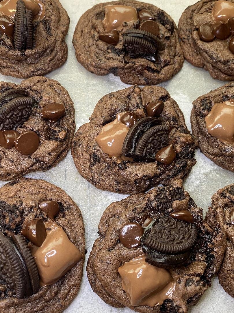 Chocolate Oreo cookie.jpeg