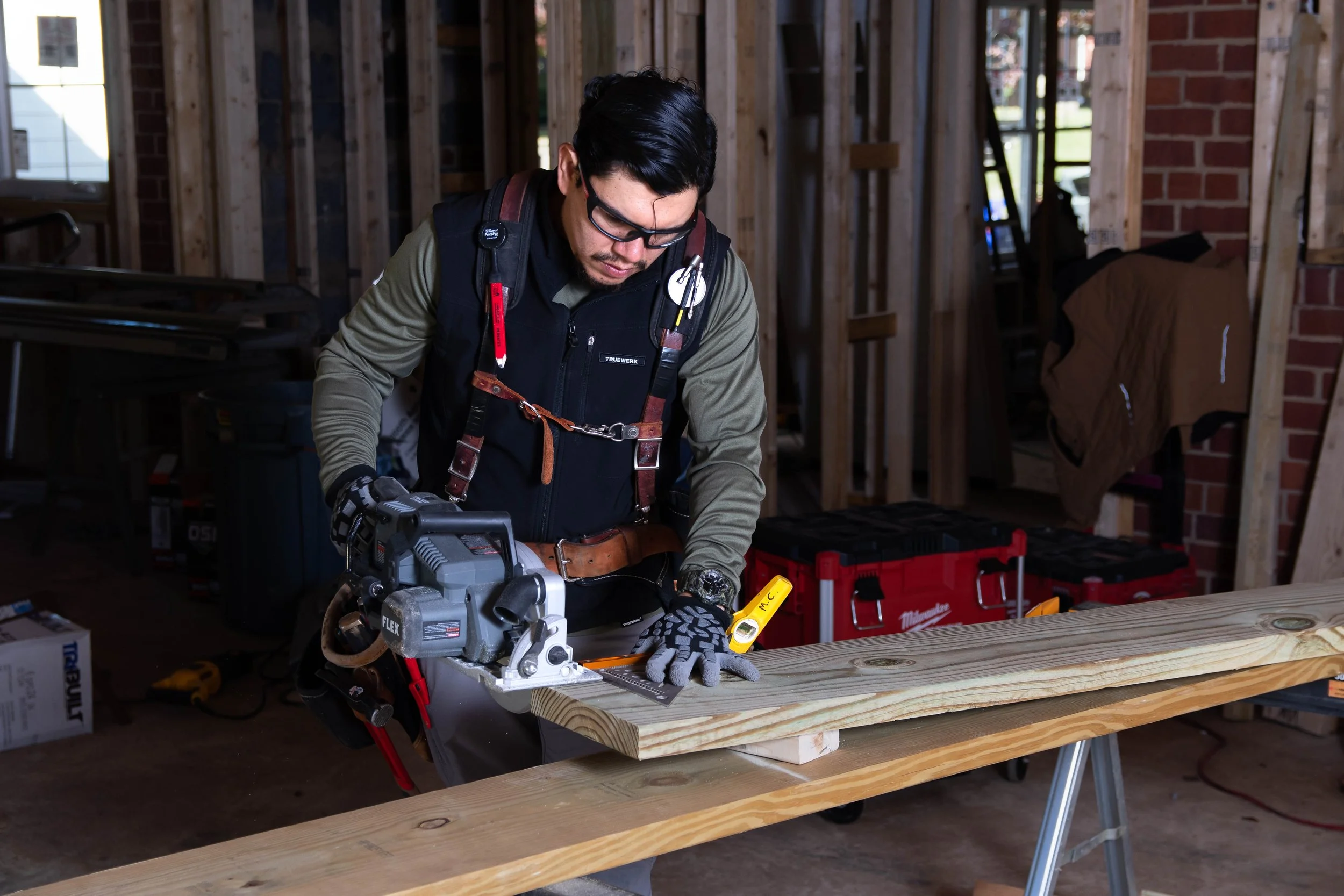  ARE YOU STILL USING CORDED TOOLS?