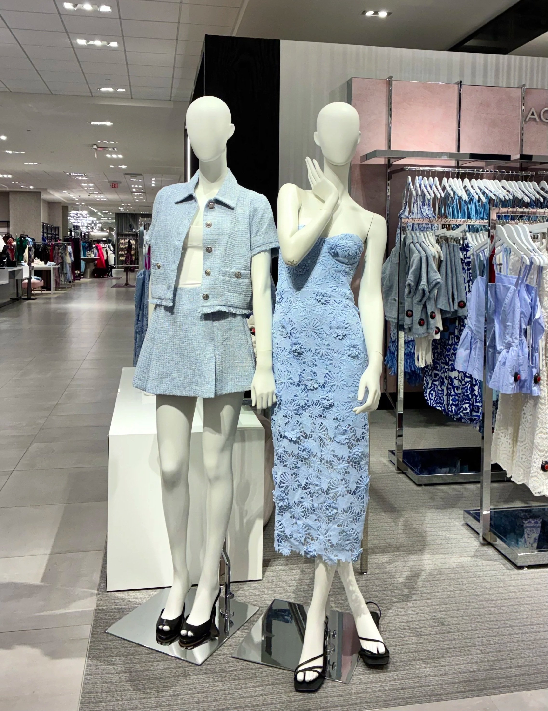 VISUAL MERCHANDISING