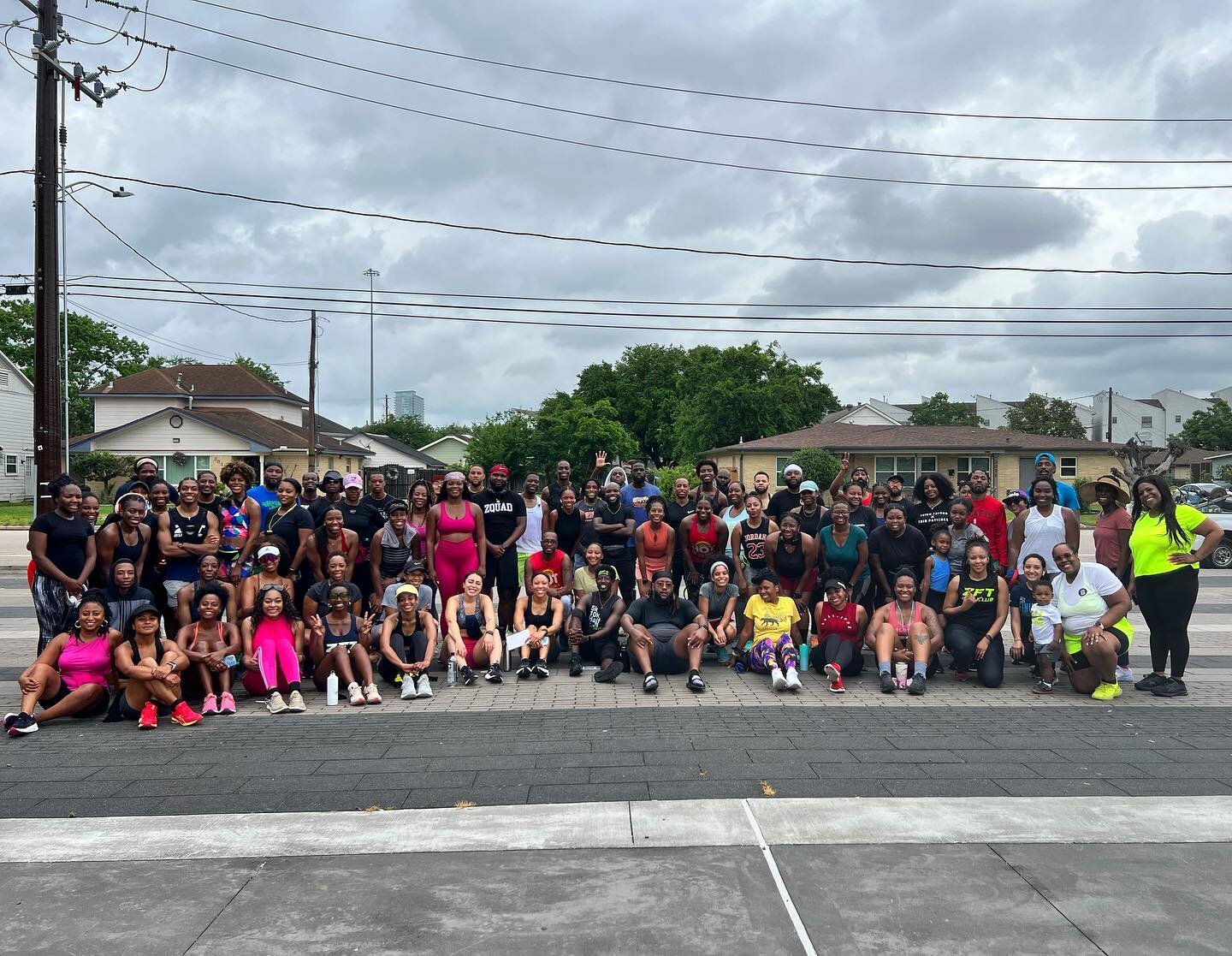 ZFT Made You Look!! 👀

The Zquad took over 3rd Ward/Eado and put in some great work on this humid Saturday! No obstacle is too big to stop the ZFT train&hellip;&hellip;.WE COMING!! 🚂 
.
.
#ZFTRunClub #WhatDemMilesDo #Belong #Zquad #EmancipationPark