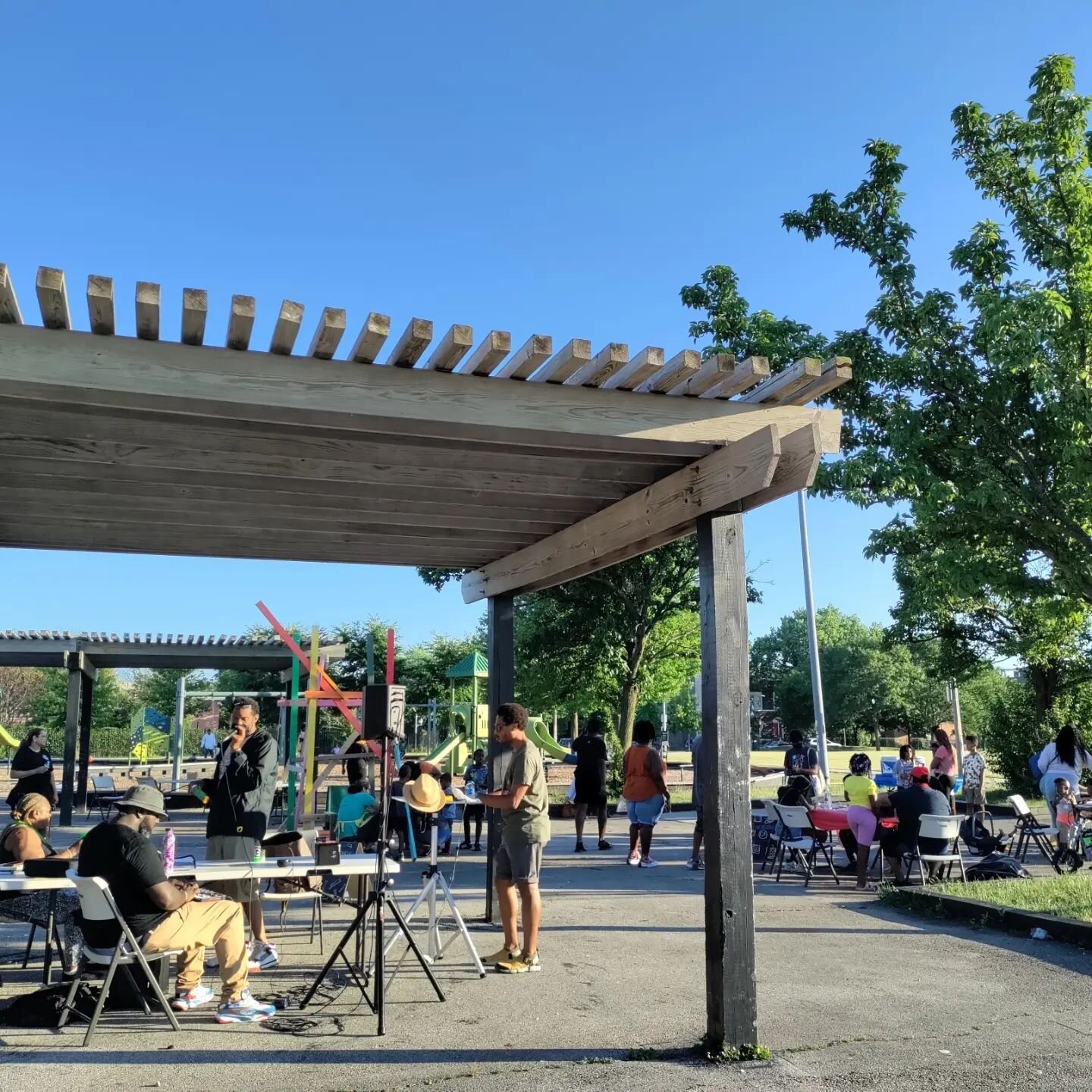 Gratitude and cheers to everyone who joined us for last month's beautiful event at Lillian Hardin Armstrong Park, as part of @chicagoparks Night Out in the Parks! It was especially amazing to see several return participants -- youth and adults alike 