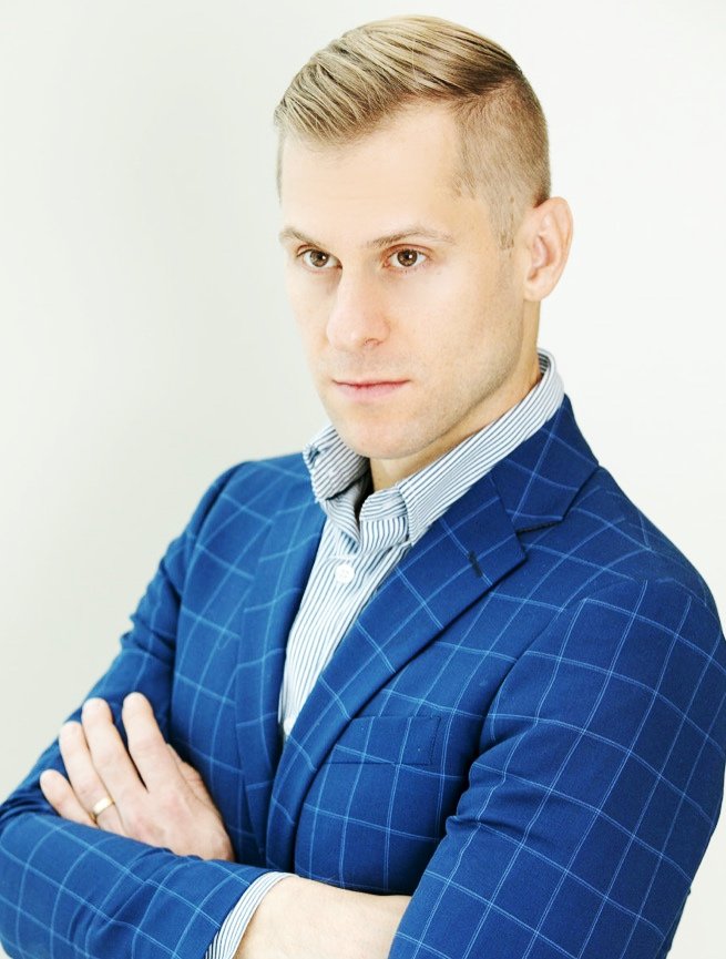 Adrian Kramer sings Tom Rakewell in The Rake's Progress with the Glimmerglass Opera Festival