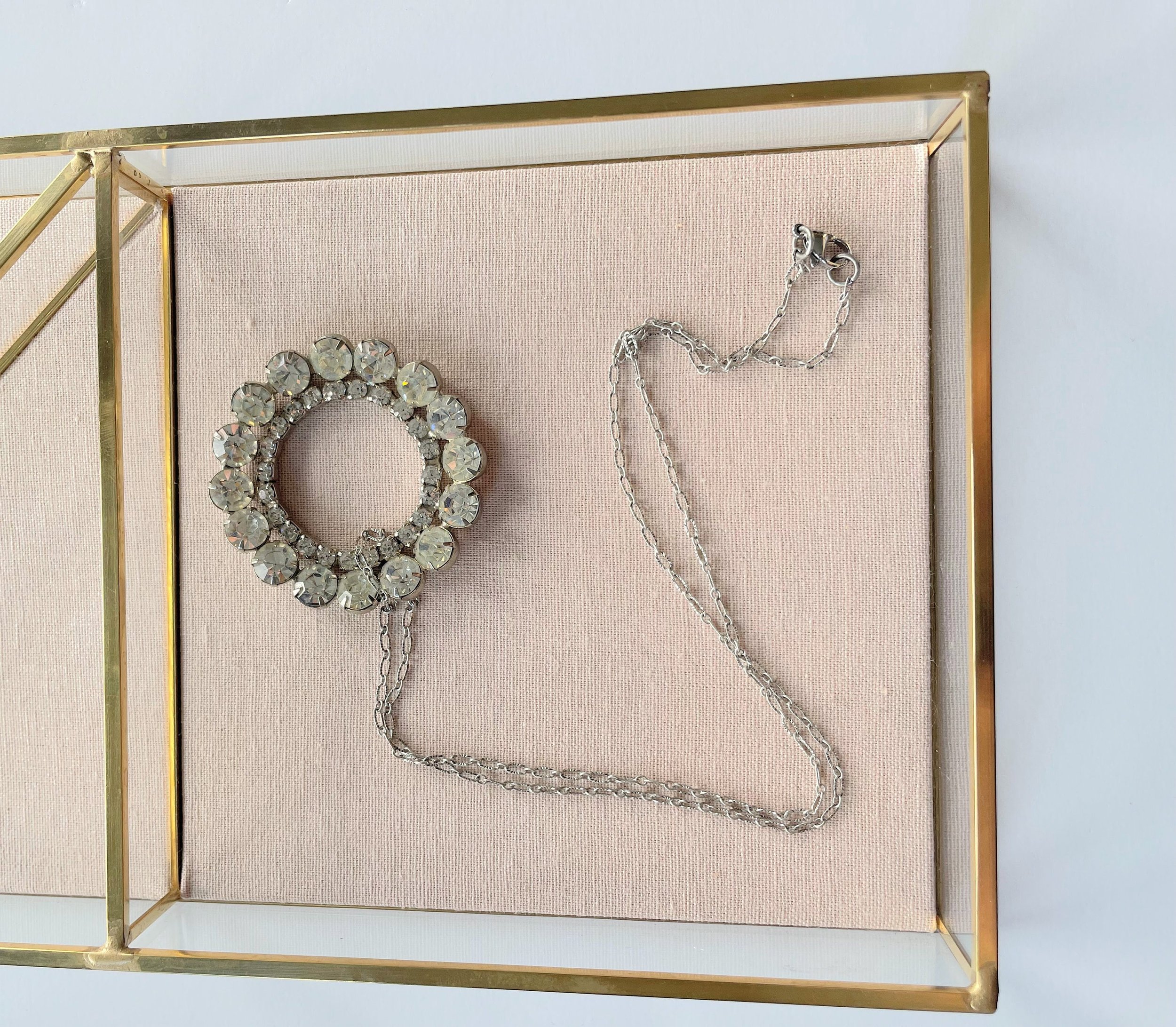 https://i.etsystatic.com/23540307/r/il/9d508b/4027253328/il_fullxfull.4027253328_g2nj.jpg