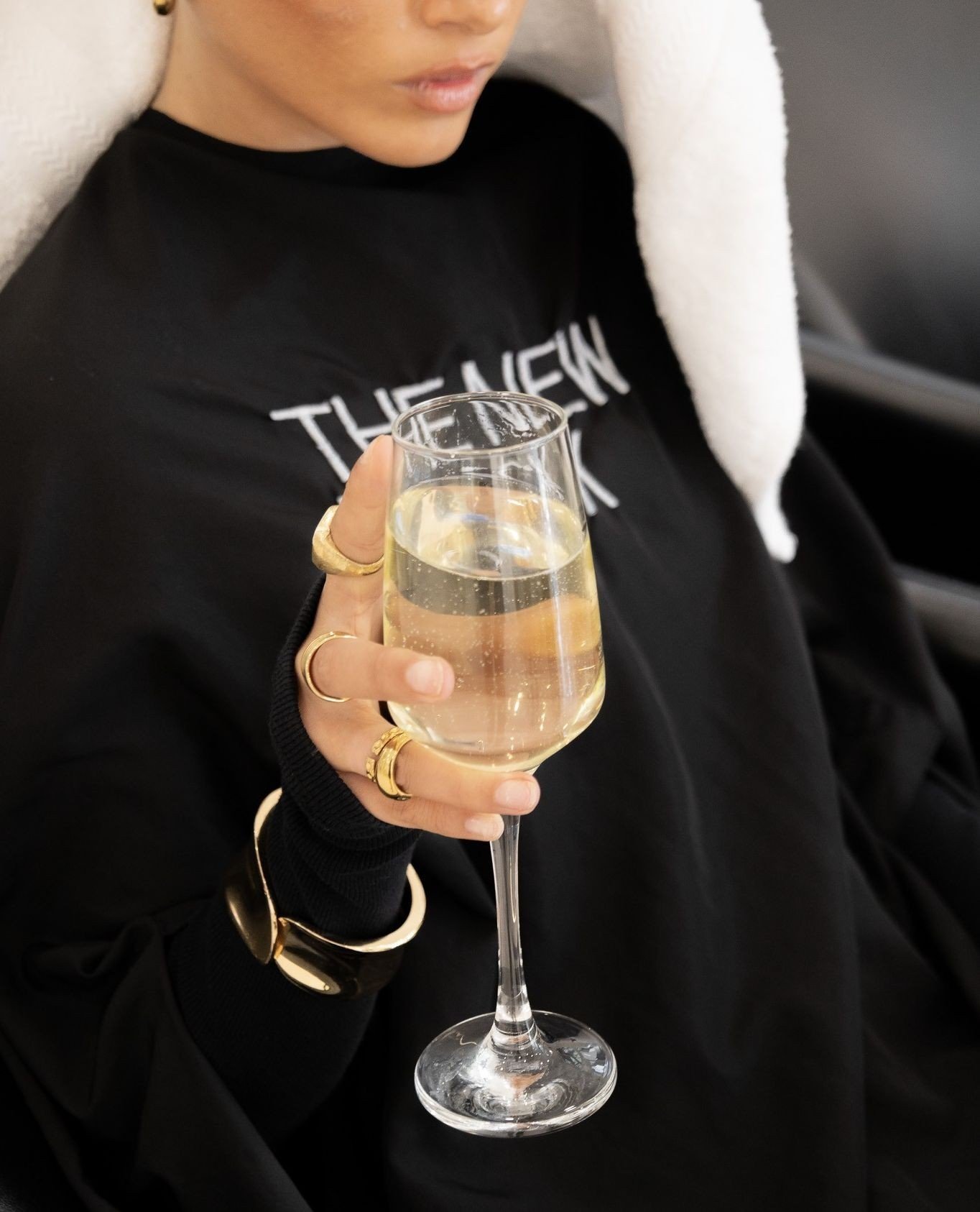 ⁠You + A glasses of champagne in salon.. Say less 🧚🏻⁠
⁠
⁠
#tnbi #thenewblackindustries #lovetnb #newcastlesalon #selfmadecollab