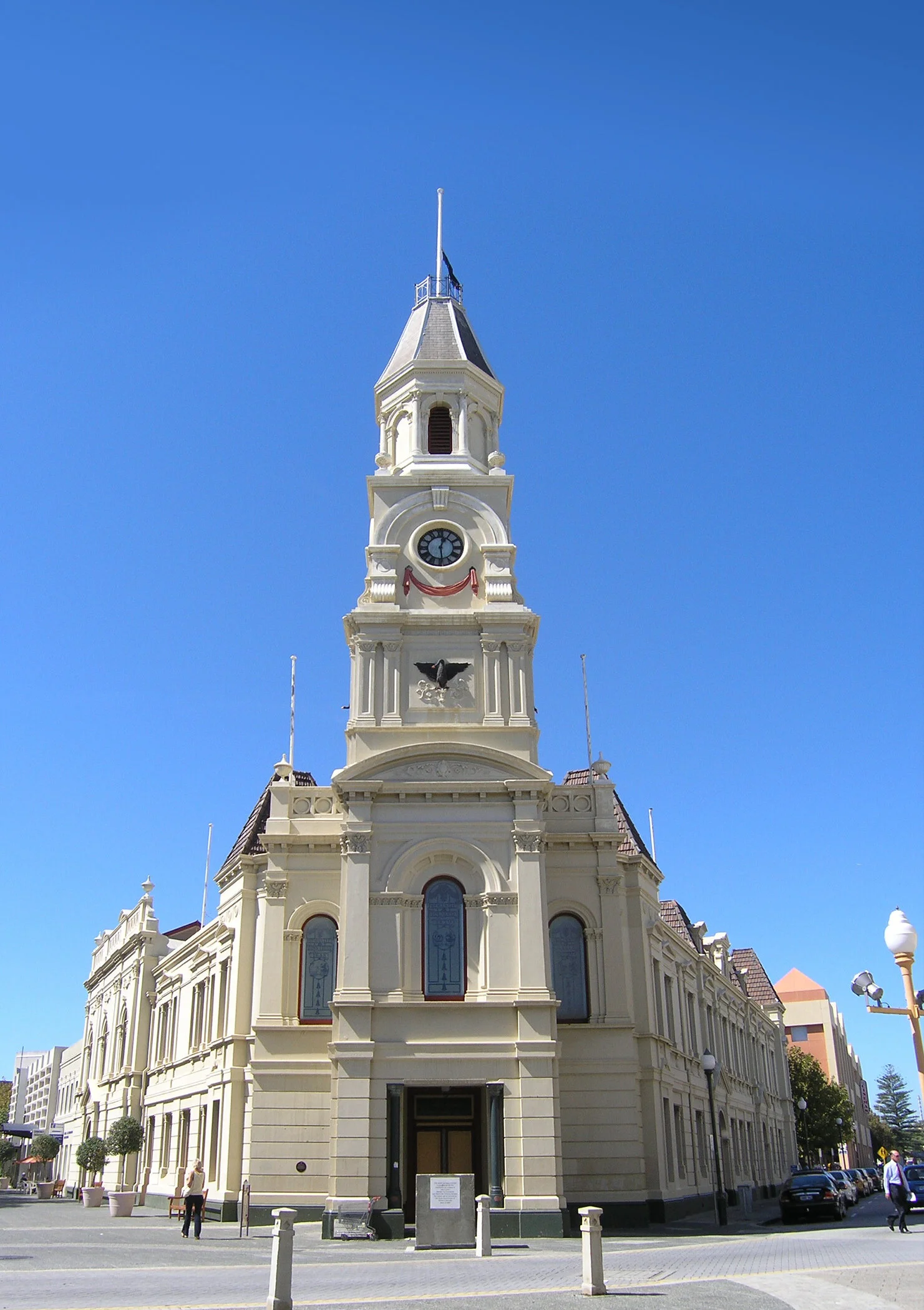 After BnA Town hall, Fremantle.jpg