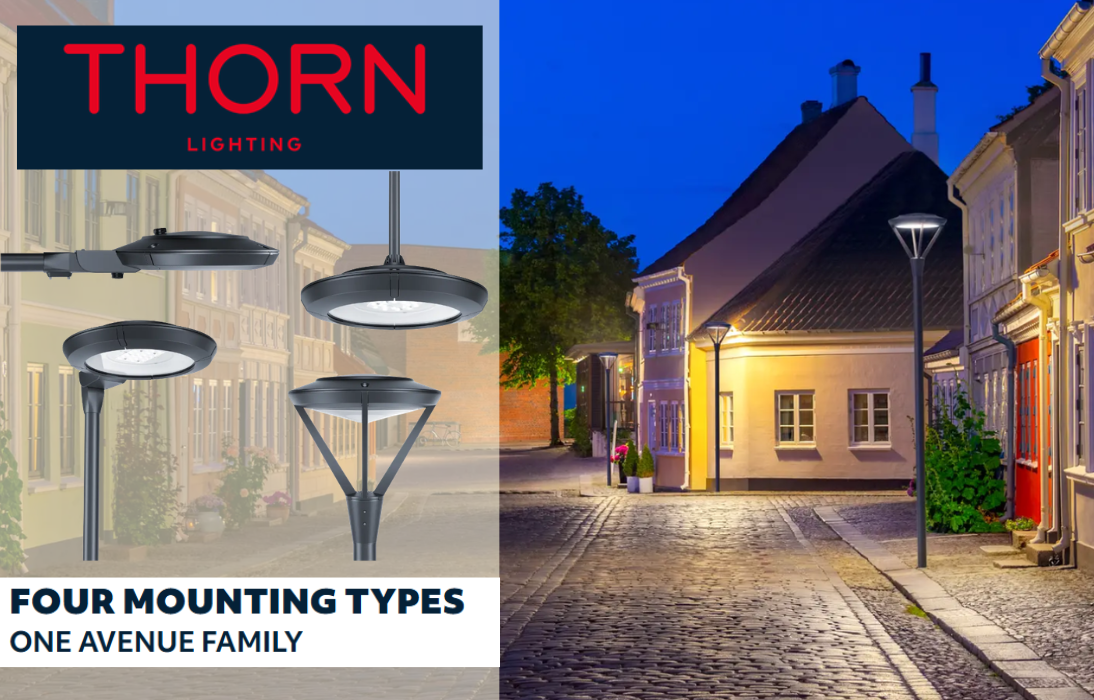 Mainosmainen kuvituskuva Thorn Avenue -ulkovalaisimesta. Oikealla idyllinen pikkukaupunkimaisema iltahämärässä. Vasemmalla Thorn Lighting -logo, Avenue-valaisimen neljä erilaista asennustapaa kuvina.