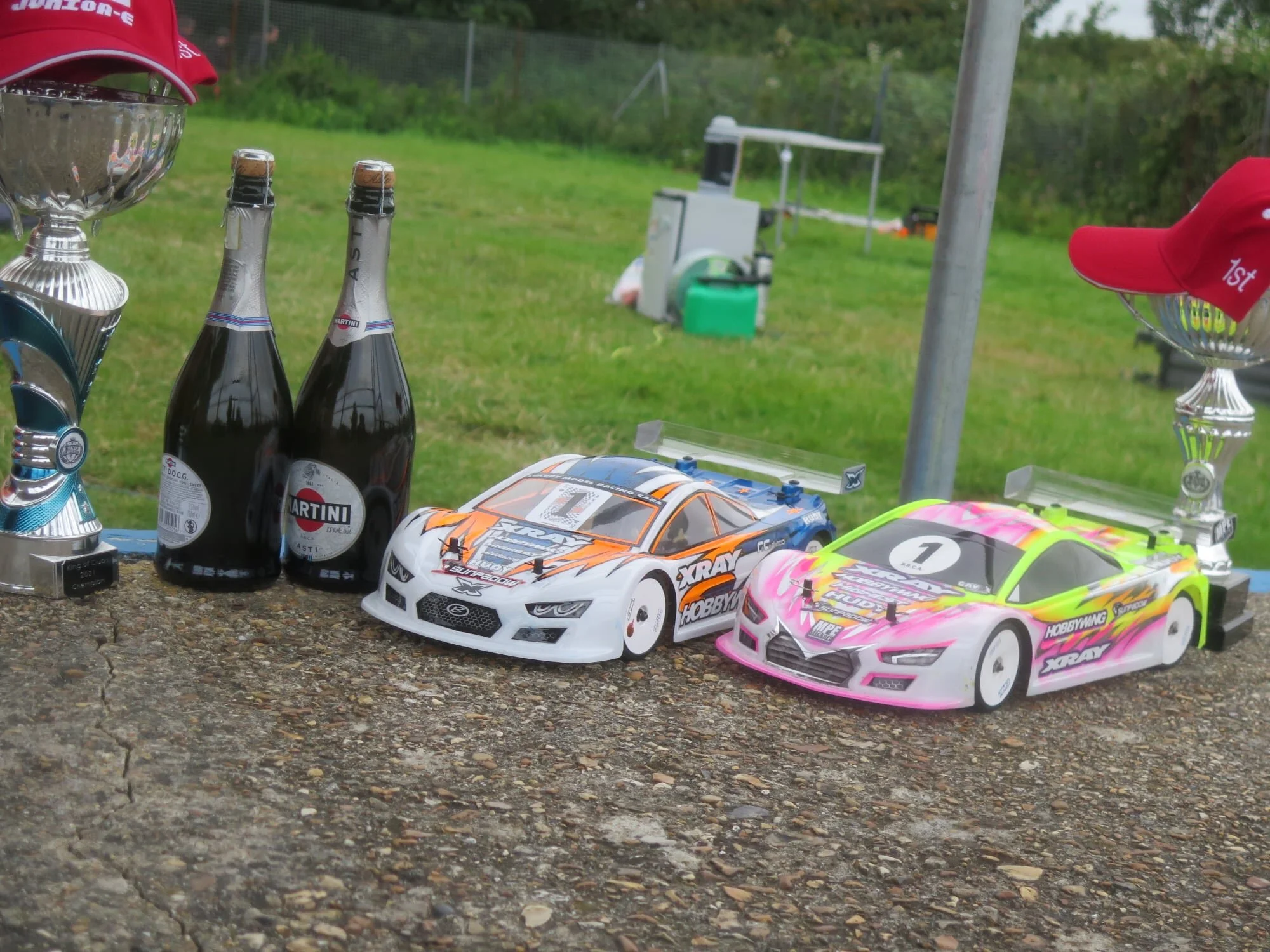 Olly Jefferies and Archie Matthews capped their Modified Touring Car and Tamiya Junior-E titles with commanding wins.