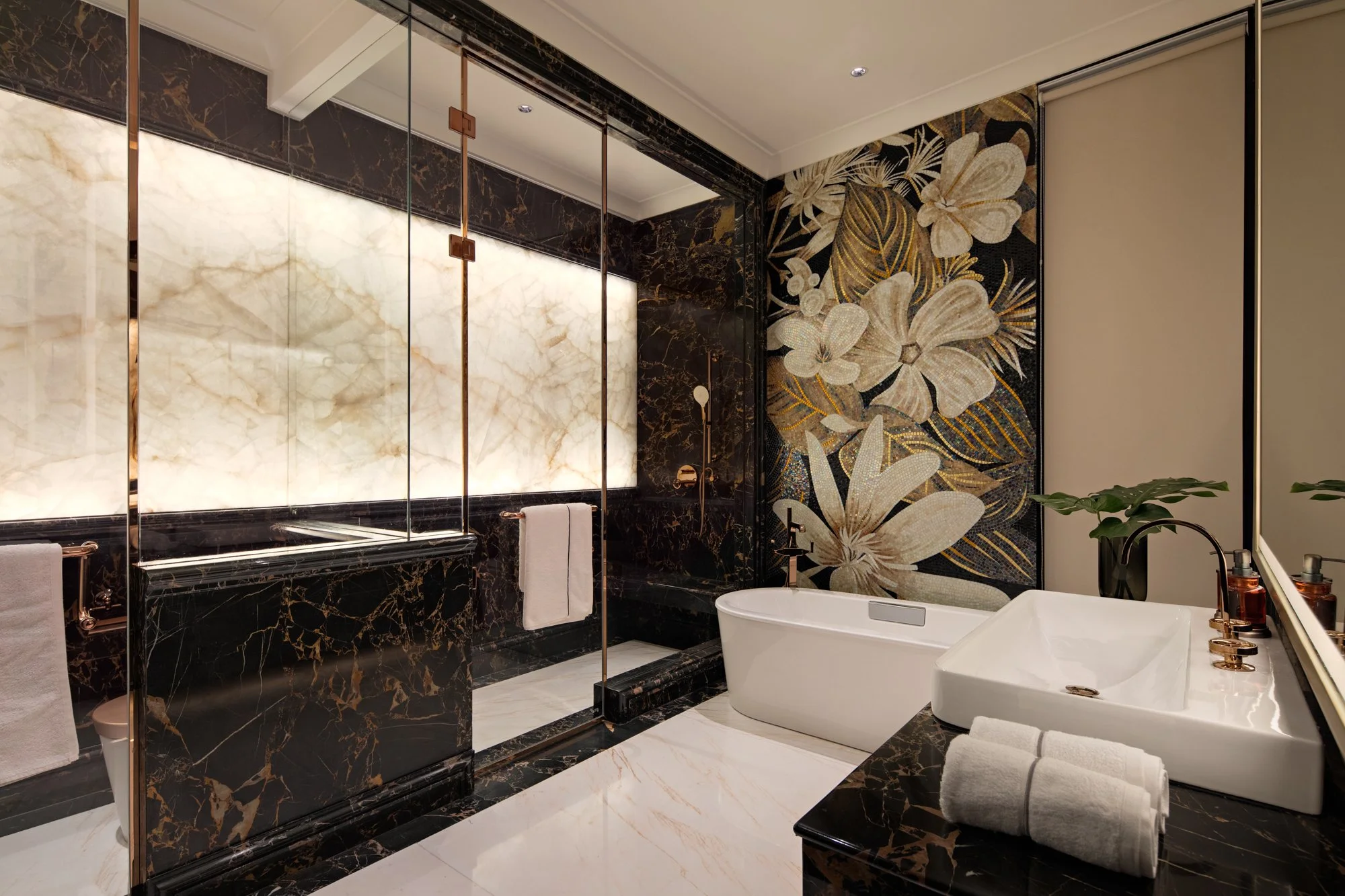 04 M BATH (1).jpg