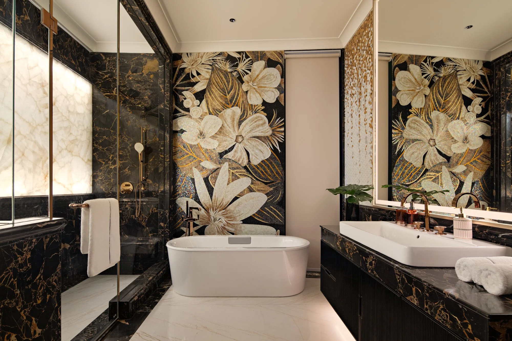 04 M BATH (2).jpg