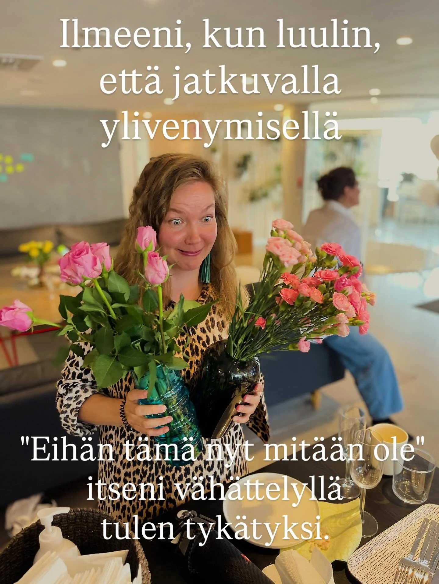 Rajattomana tulin tyk&auml;tyksi.
Mutta vasta rajat vet&auml;neen&auml; tulin kunnioitetuksi, rakastetuksi.

💗

En koskaan halunnut my&ouml;nt&auml;&auml; olevani rajaton. 
Se vain seurasi varkain eri el&auml;m&auml;n alueille. 
Ty&ouml;h&ouml;n, te