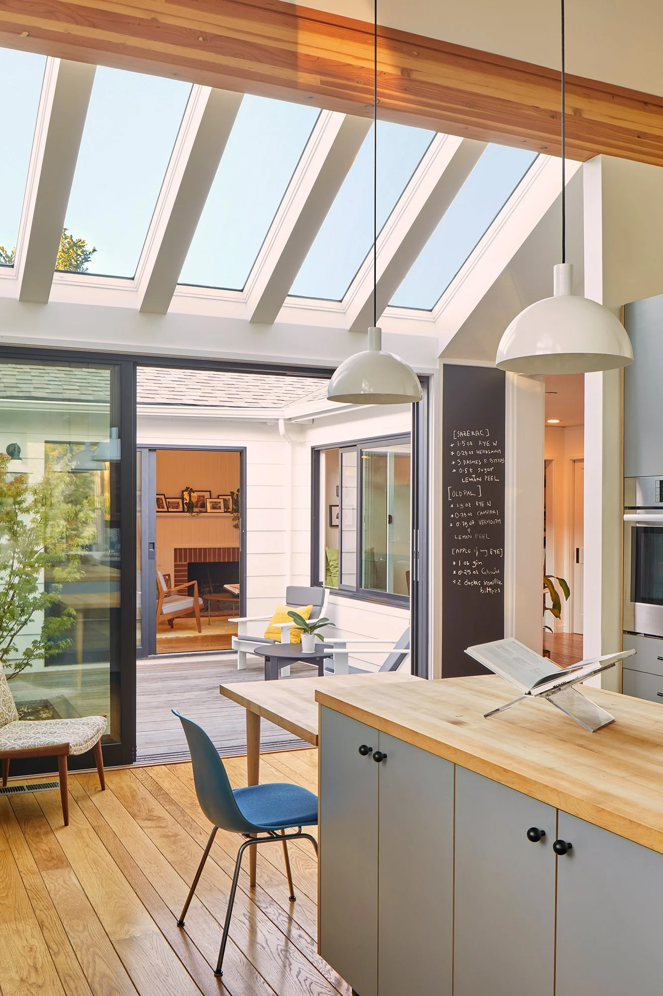 Once a dark cottage, the #AanganHouse is now a home filled with light, color, and connection. A modest addition and elevated courtyard reoriented daily life, making space for meals, conversation, cocktails, and quiet mornings - inside and out. 

Buil