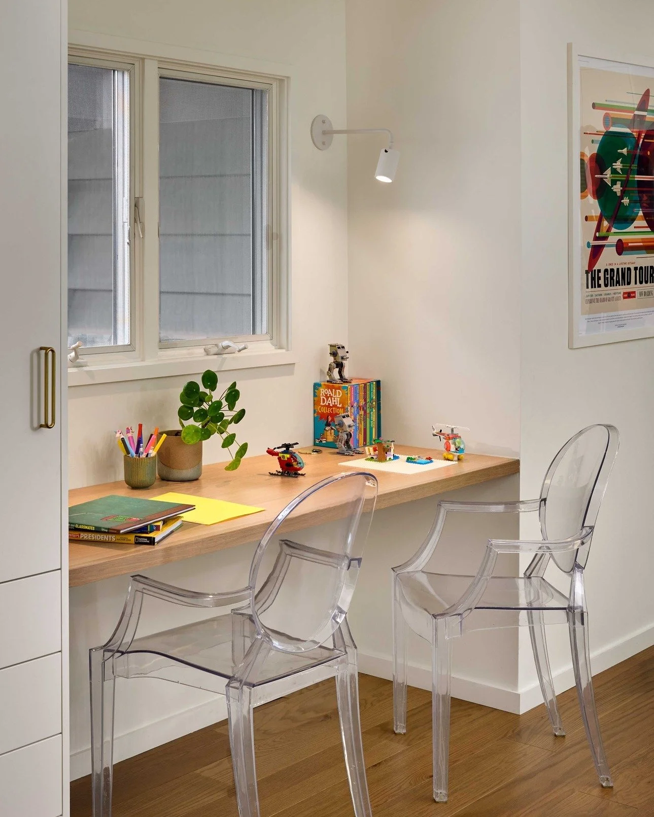 From window perches to reading corners, OFA designs cozy nooks that make space for pause: quiet, warm, and tailored to daily life. Each seat is calibrated for light, proportion, and texture, so the smallest corners feel considered and inviting.
.
.
.