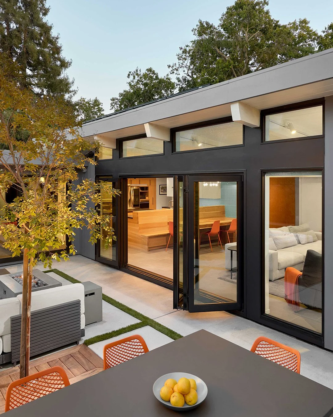 Few houses capture the spirit of California modernism like an #Eichler, and updating one without losing its clarity takes restraint.

Our Eichler v3.0 is featured on Mid Century Home: &ldquo;𝑯𝒐𝒘 𝑫𝒐 𝒀𝒐𝒖 𝑹𝒆𝒏𝒐𝒗𝒂𝒕𝒆 𝒂𝒏 𝑬𝒊𝒄𝒉𝒍𝒆𝒓 𝑯?