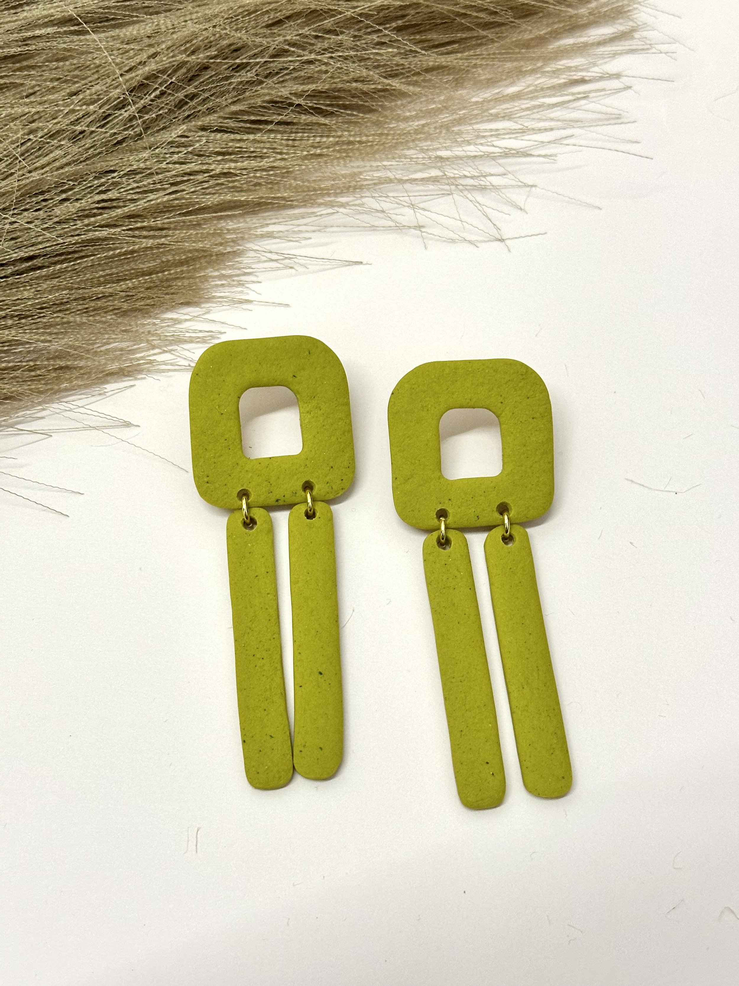 Atomic Imani Dangle