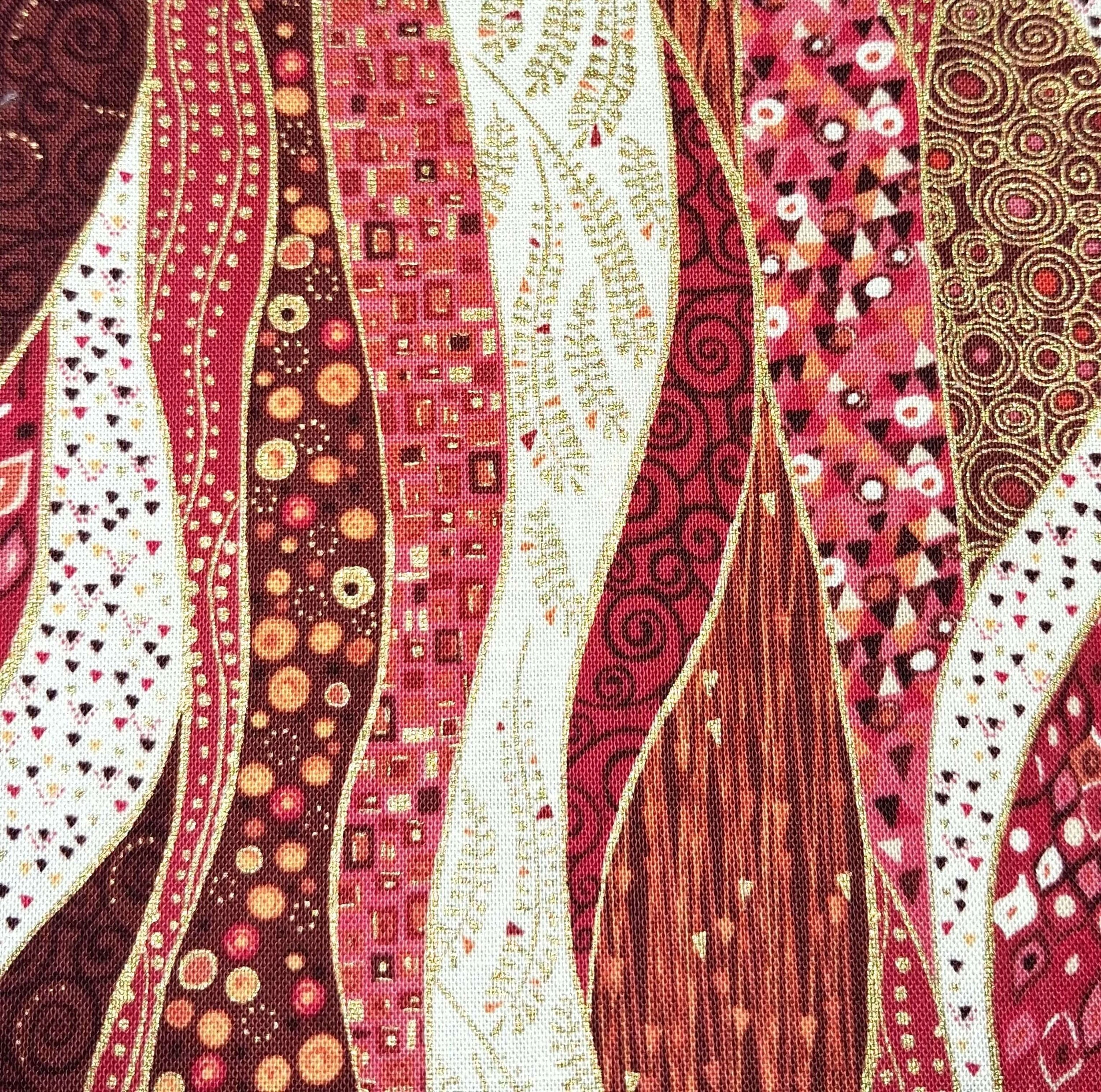 KB203 Knot Bag Klimt Red Cream Close Up 1.jpg