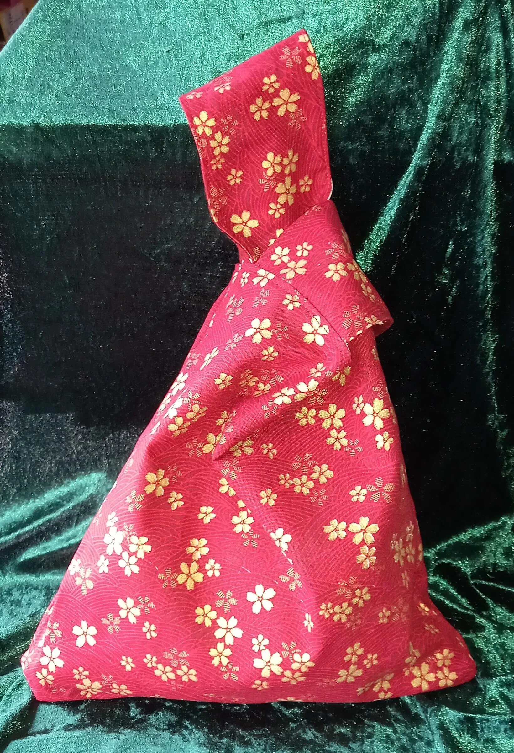 kb155 knot bag red lucky cat floral 2.jpg