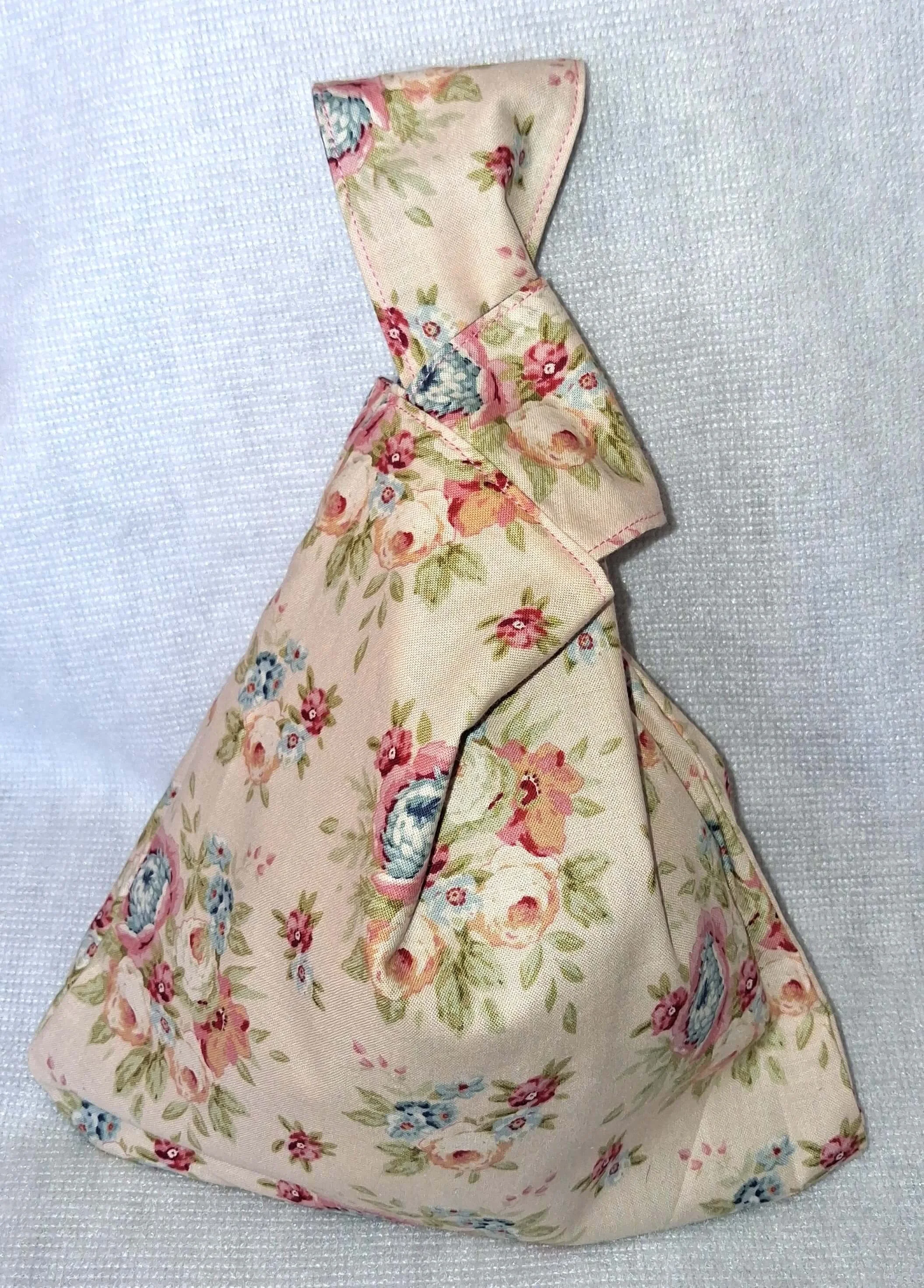 KB205 Knot Bag Tilda Floral 2.jpg