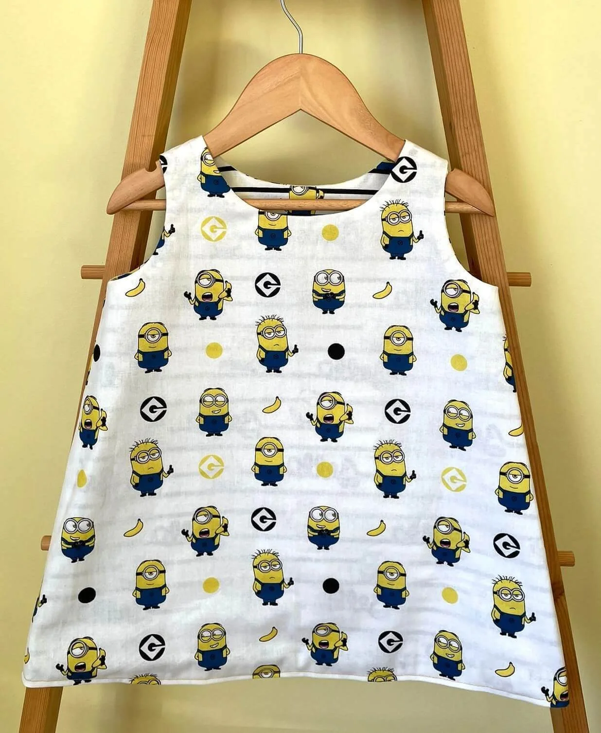 gd17 girls dress minions 1.jpg