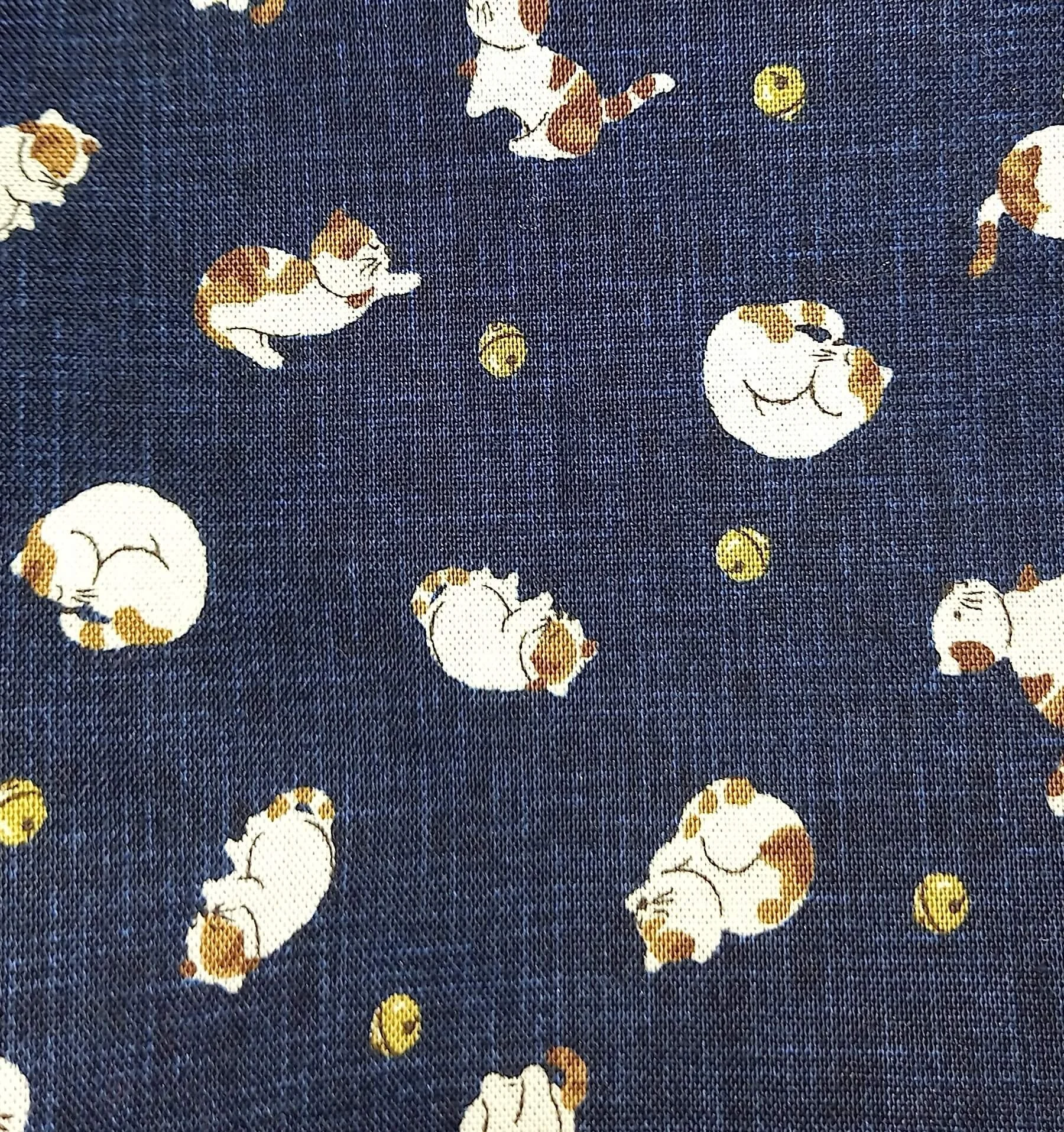 kb120 knot bag cat dog patch close up 1.jpg