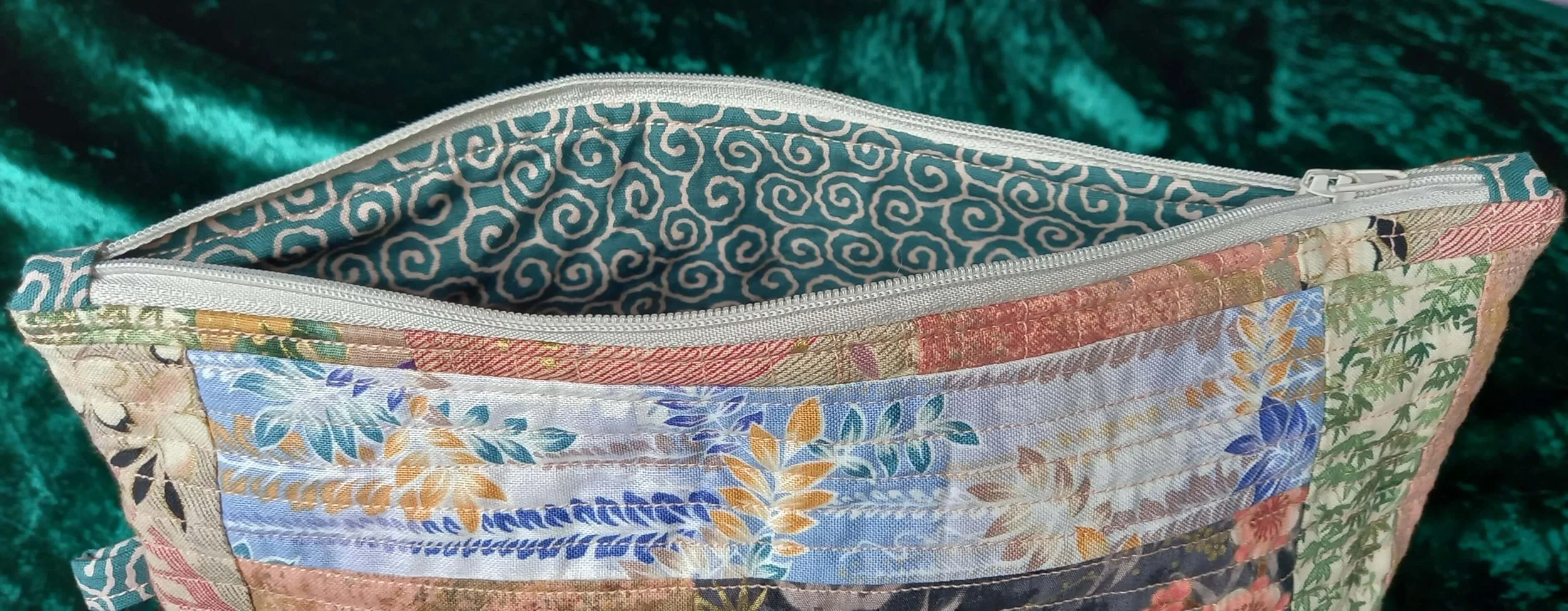 Japanese Patchwork Quilted Zip Bag Interior