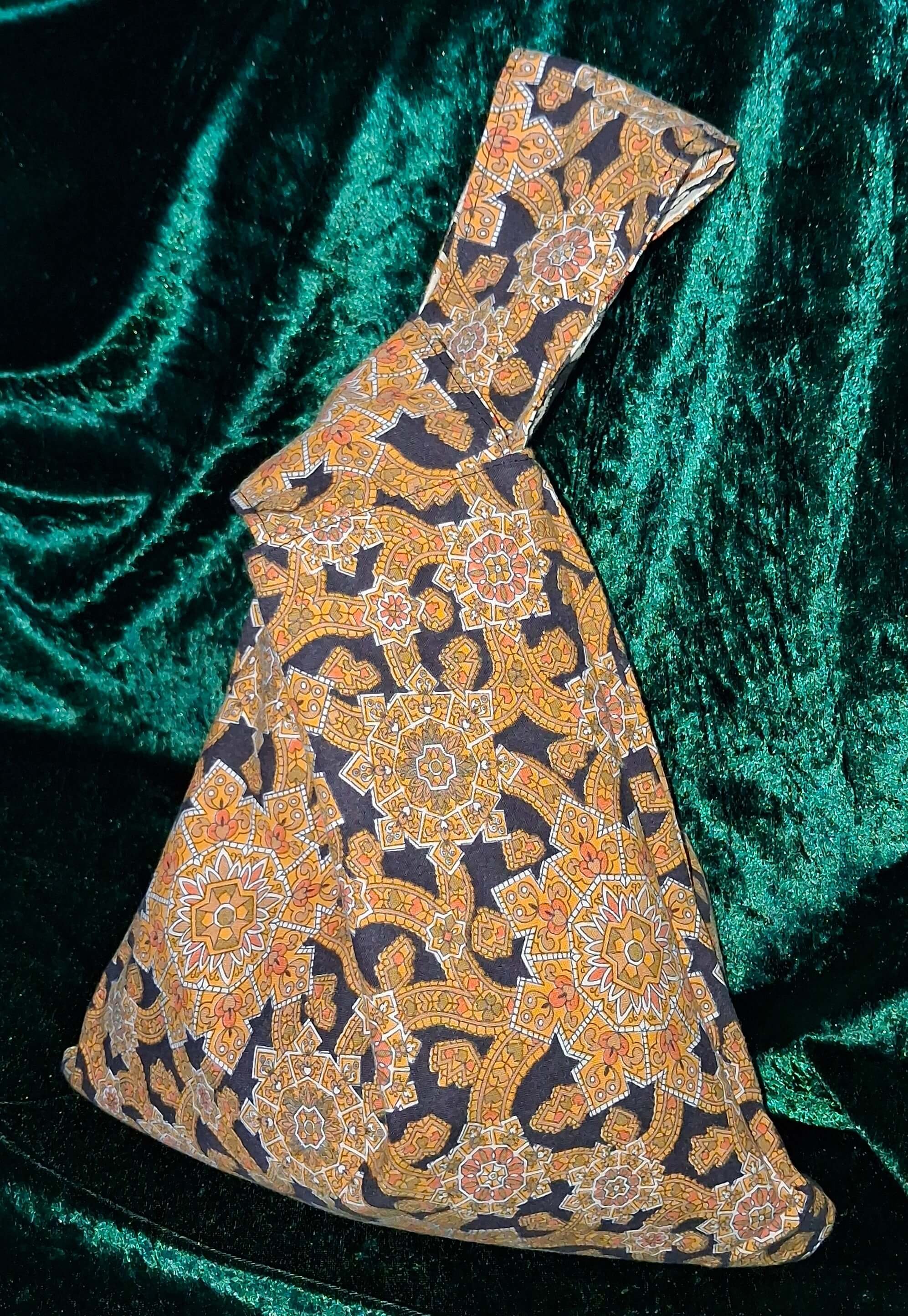 kb140 knot bag black labels tiles 3.jpg