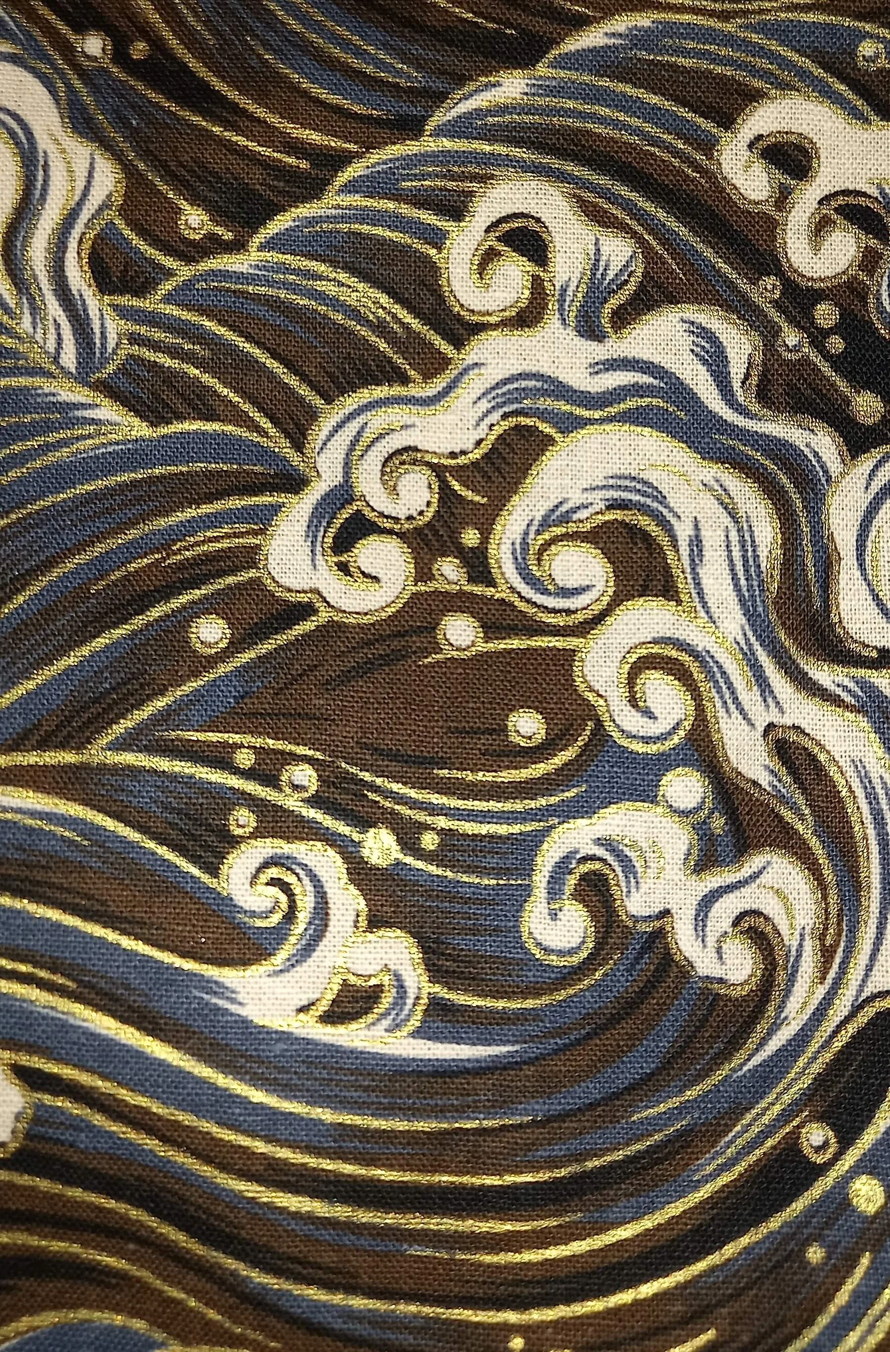 kb185 knot bag black waves gold mist close up.jpg